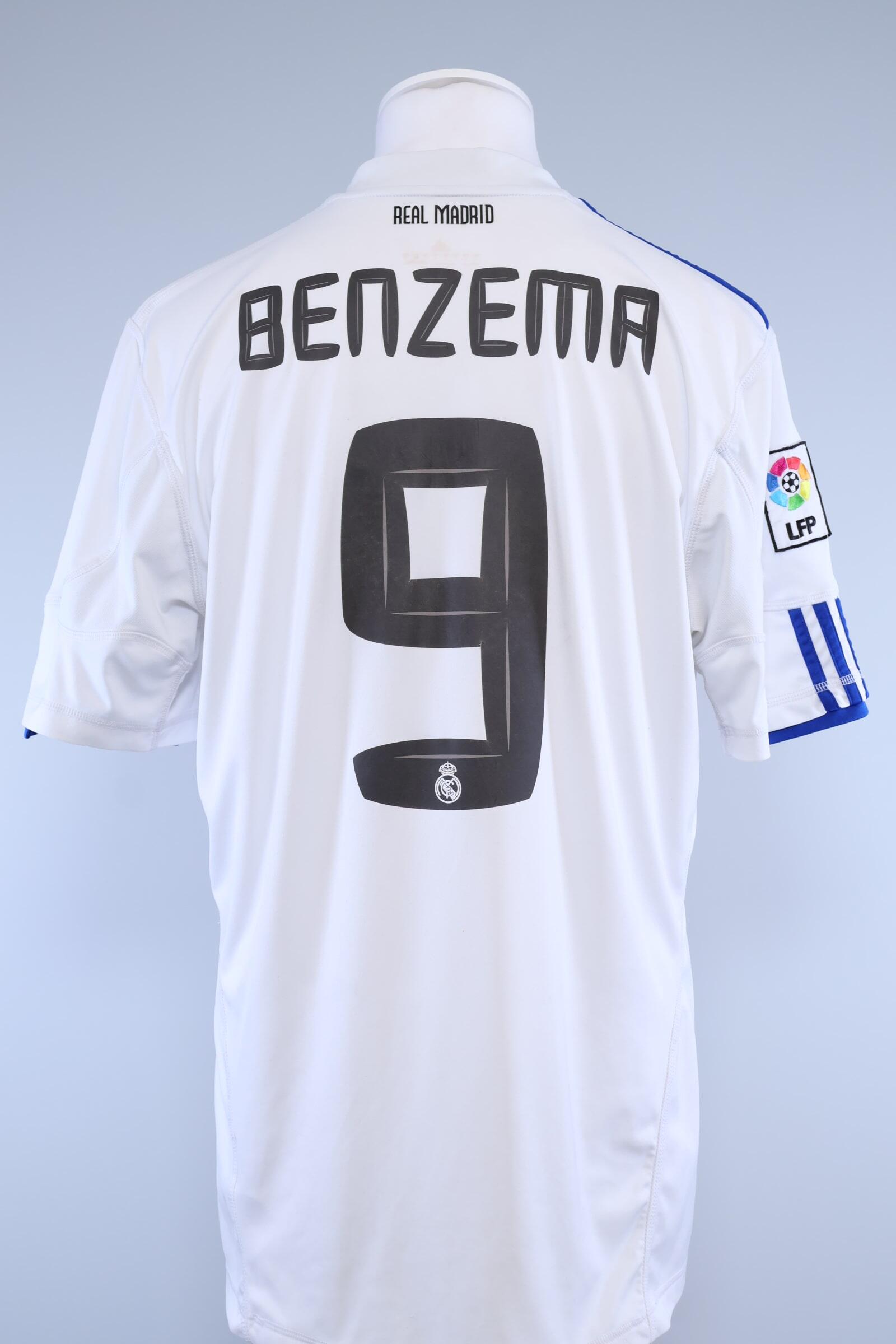 2010/11 - REAL MADRID - BENZEMA - #9 - HOME SHIRT - L