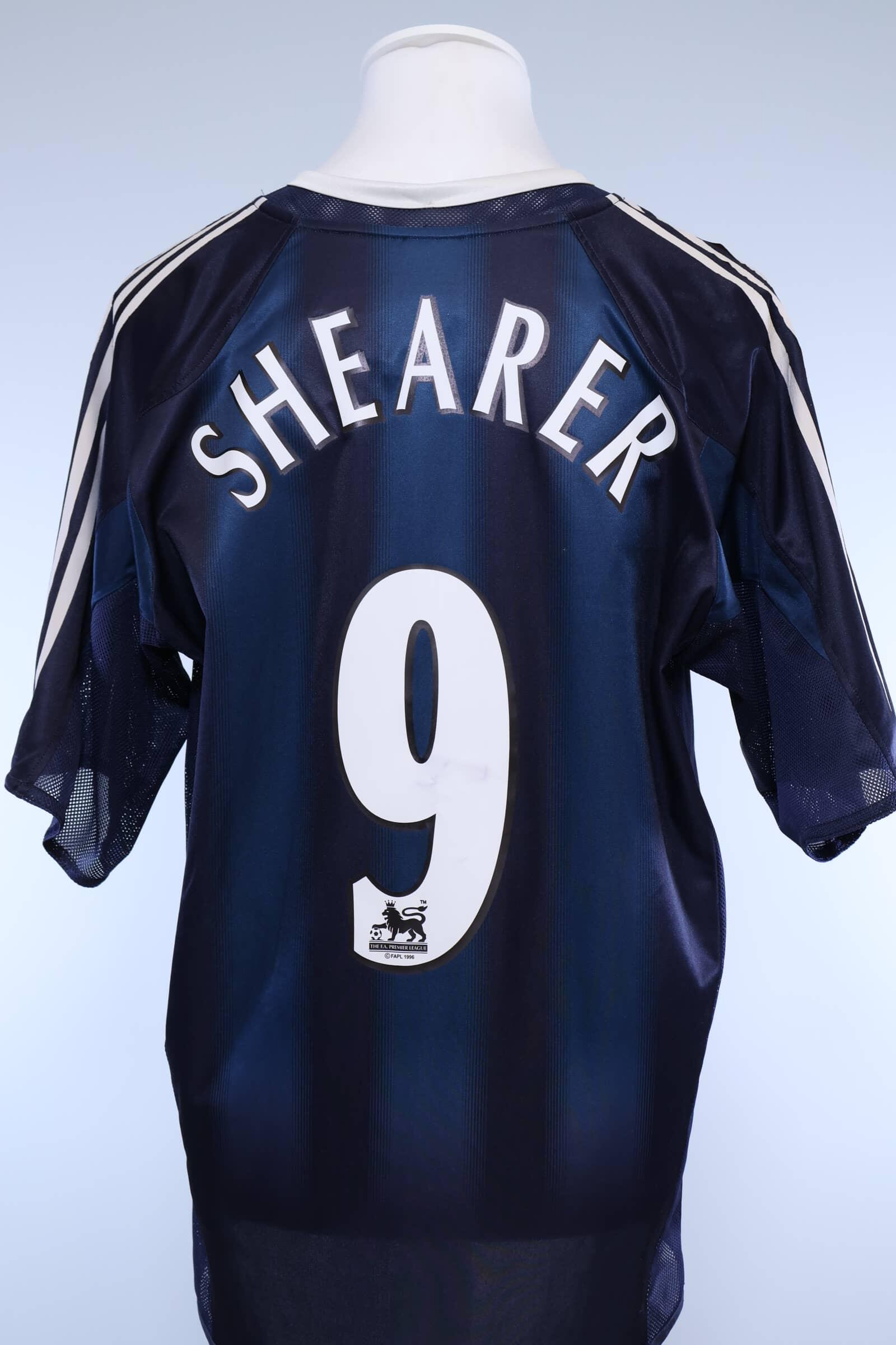 2004/05 - NEWCASTLE UNITED - SHEARER - #9 - AWAY SHIRT - L