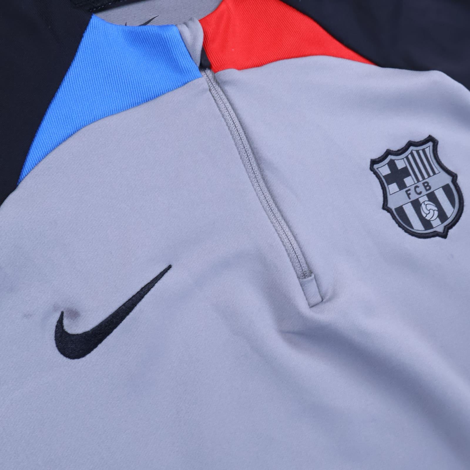 Barcelona 2022/23 Training Sweatshirt - L- BACK