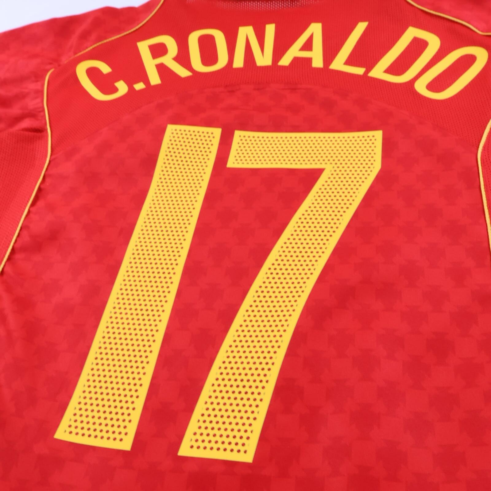 Portugal Ronaldo #17 2004/06 Home Shirt - XL