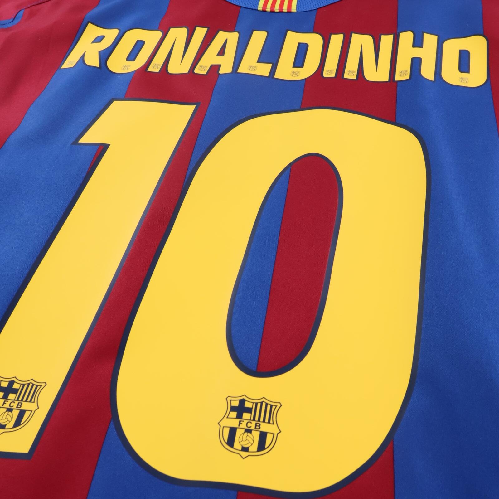 Barcelona Ronaldinho #10 2005/06 Home Shirt - L