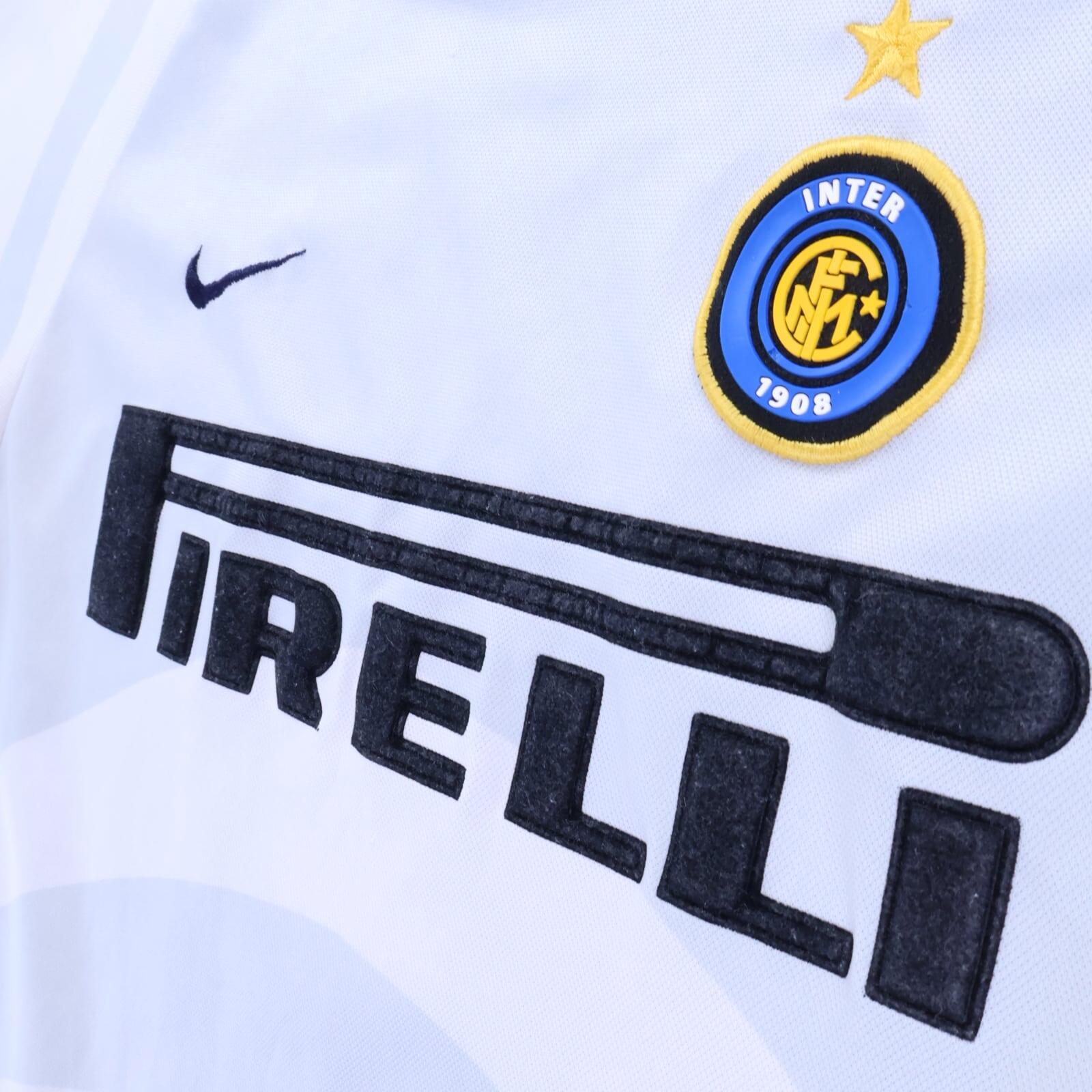 Inter Milan Ronaldo #9 2001/02 Away Shirt - M