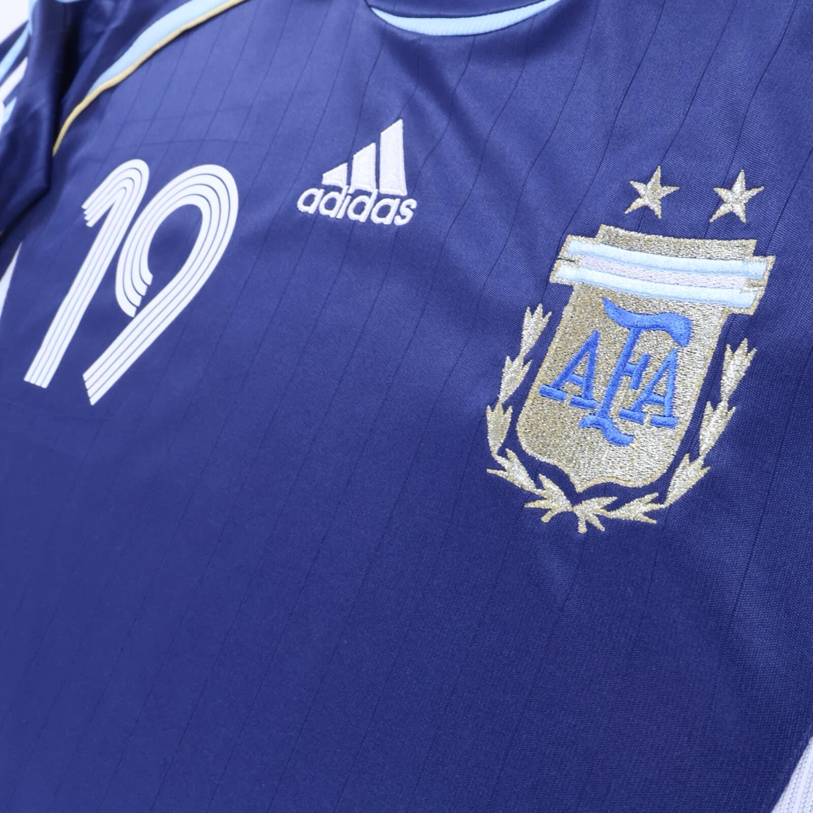 *MINT* Argentina Messi #19 2006 Away Shirt - M