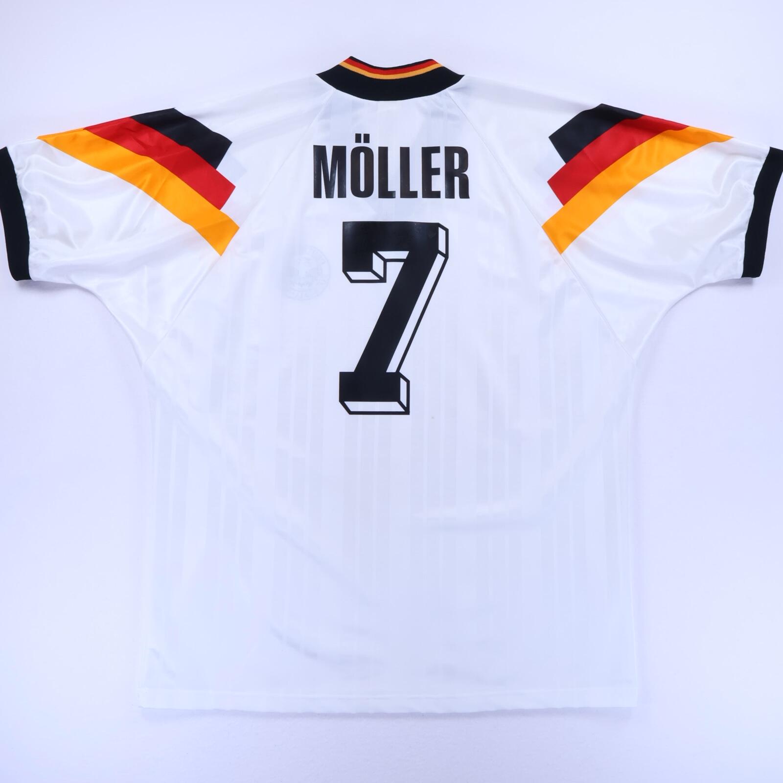 1860 Munich 1993/94 #9 Home Shirt - L