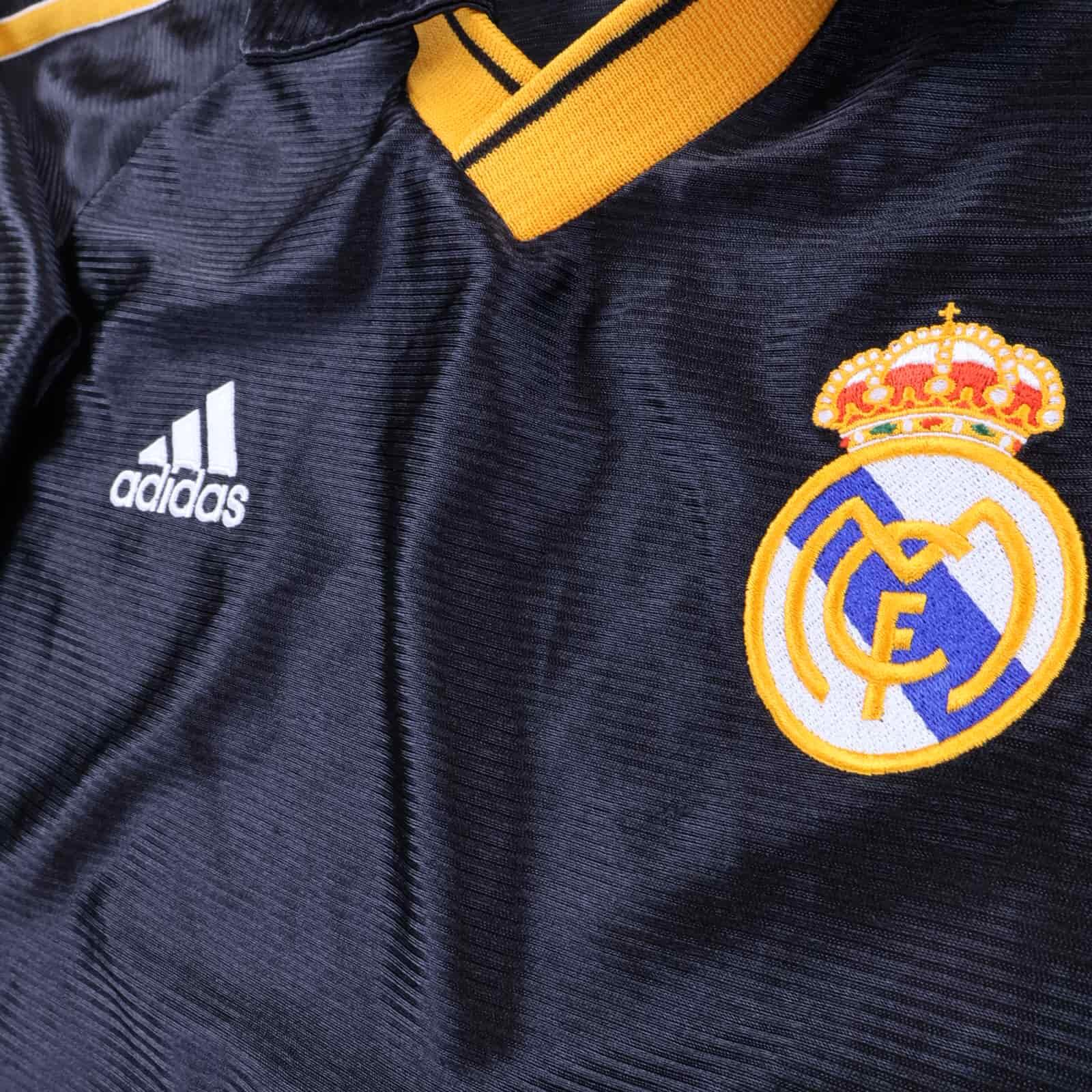 Real Madrid Mcmanaman #8 1999/00 Away Shirt - S