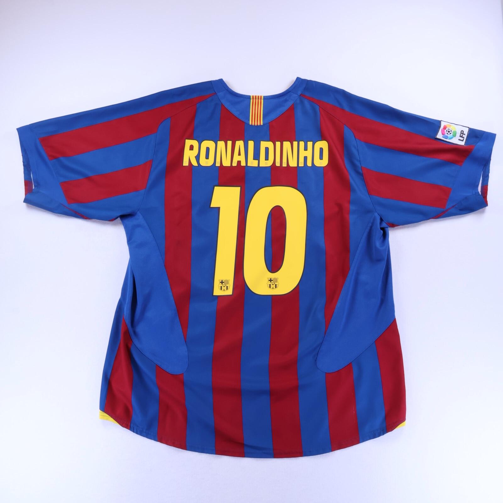 Barcelona Ronaldinho #10 2005/06 Home Shirt - XL