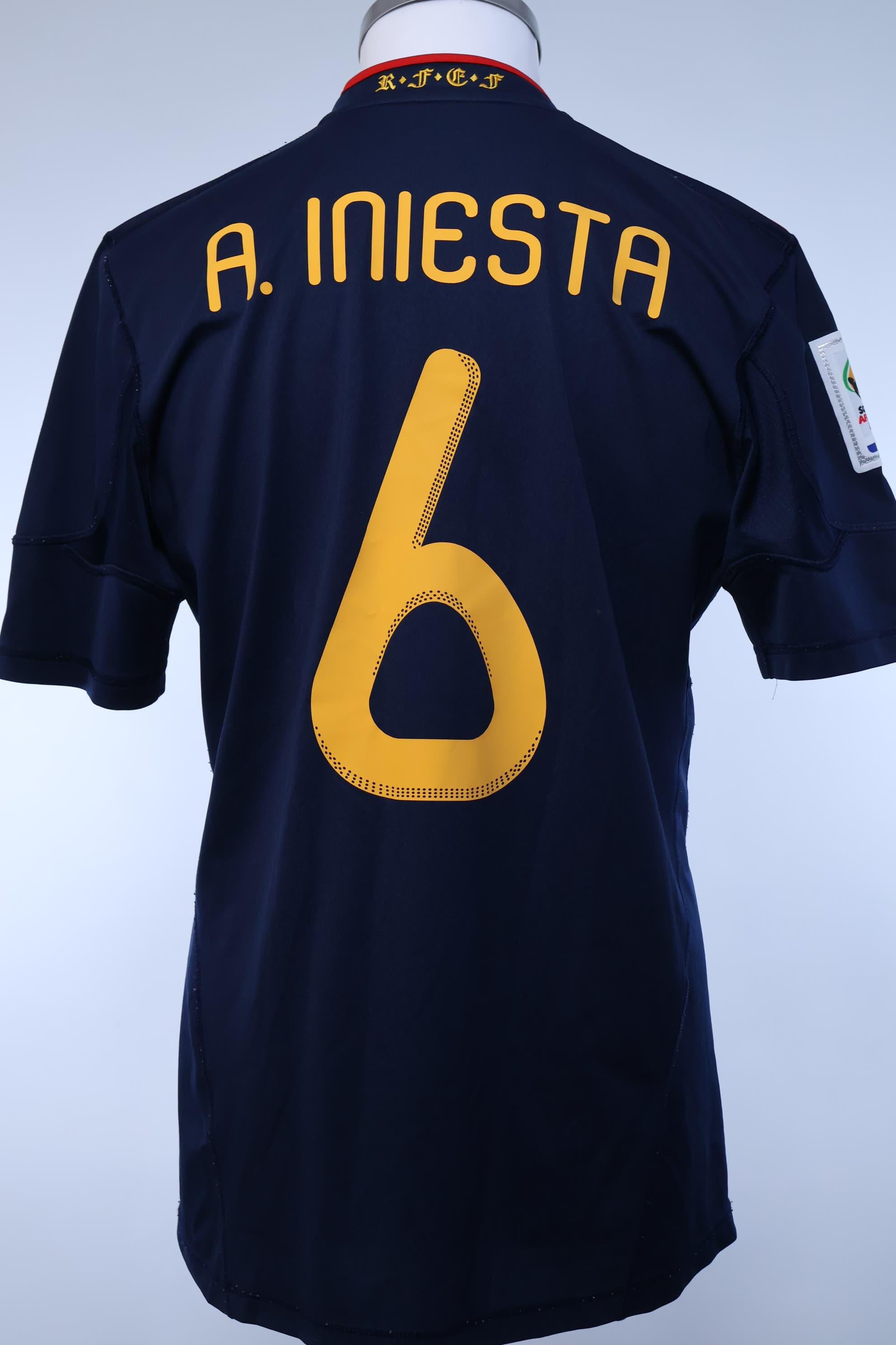 Spain A. Iniesta #6 2010/ World Cup Final Away Shirt - M