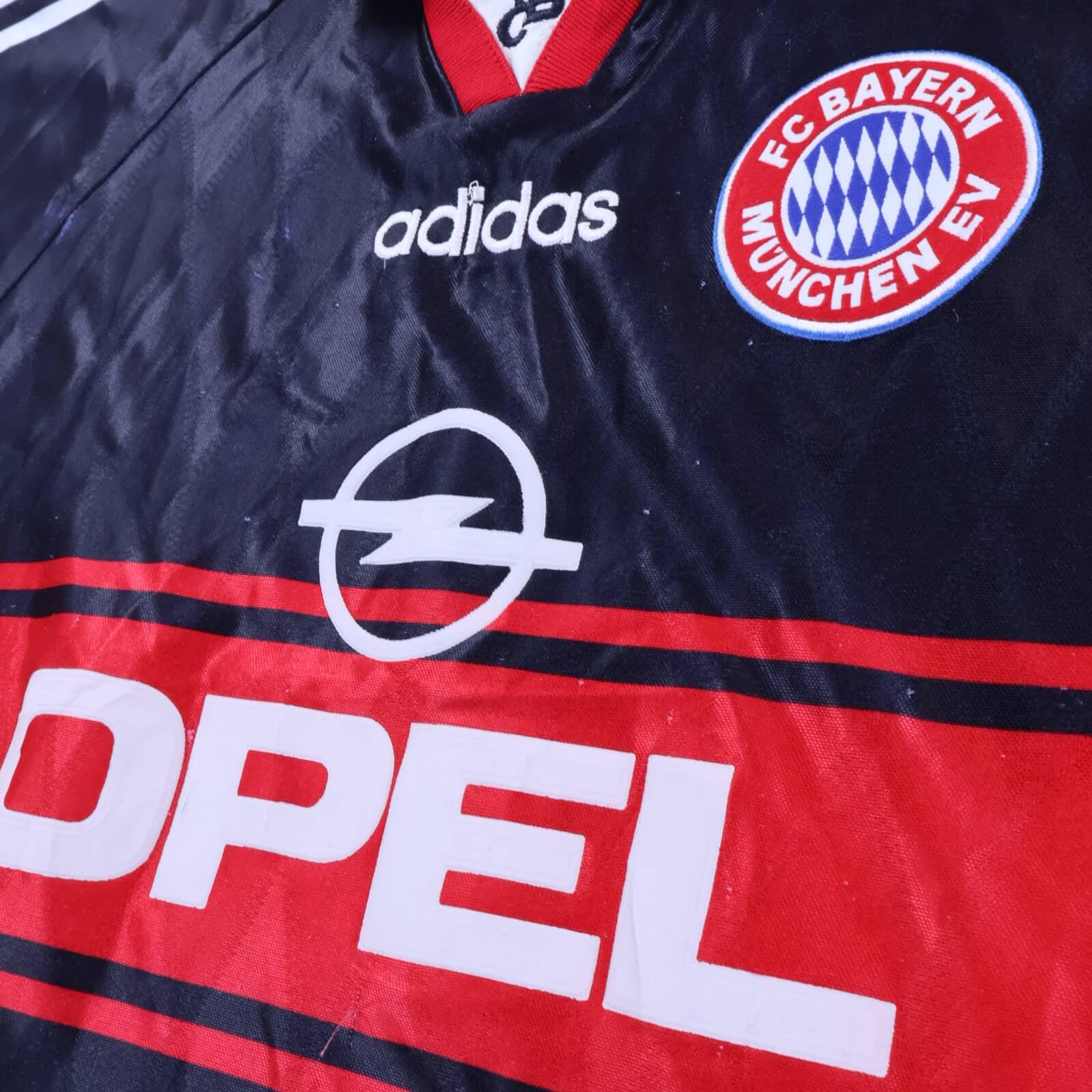Bayern Munich 1997/99 Home Shirt - M