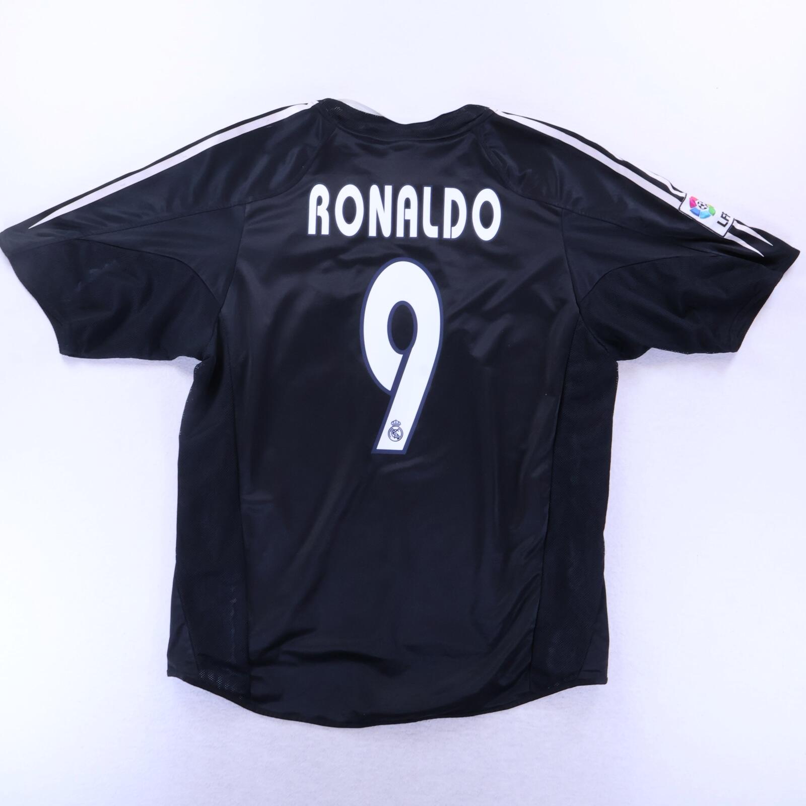 Real Madrid Ronaldo #9 2005/06 Home Shirt - L