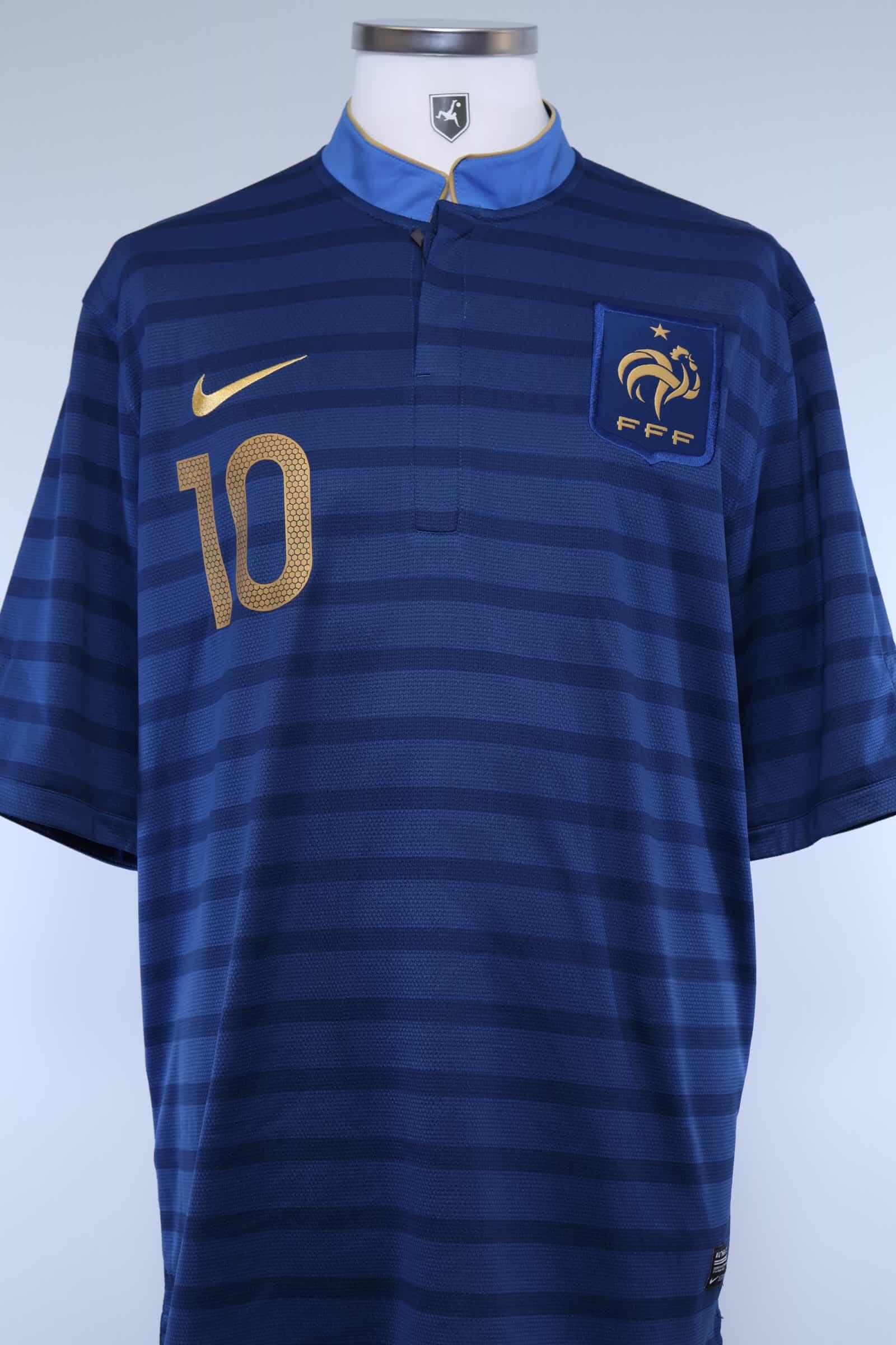 2012/13 - FRANCE - BENZEMA - #10 - HOME SHIRT - L
