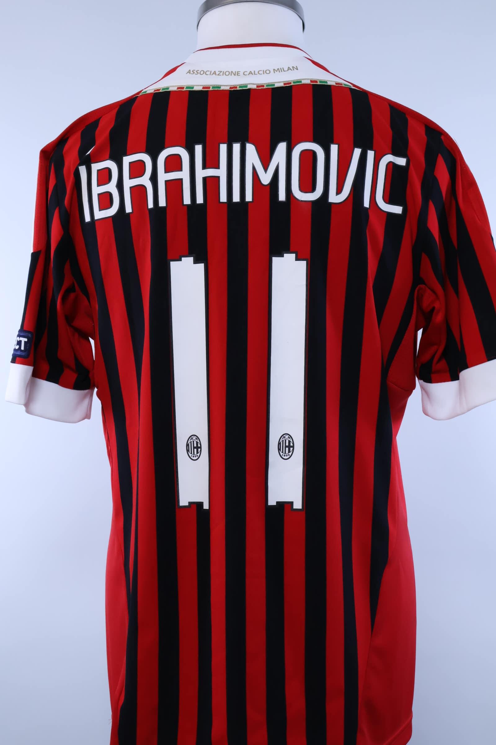 2011/12 - AC MILAN - IBRAHIMOVIĆ - #11 - HOME SHIRT - M