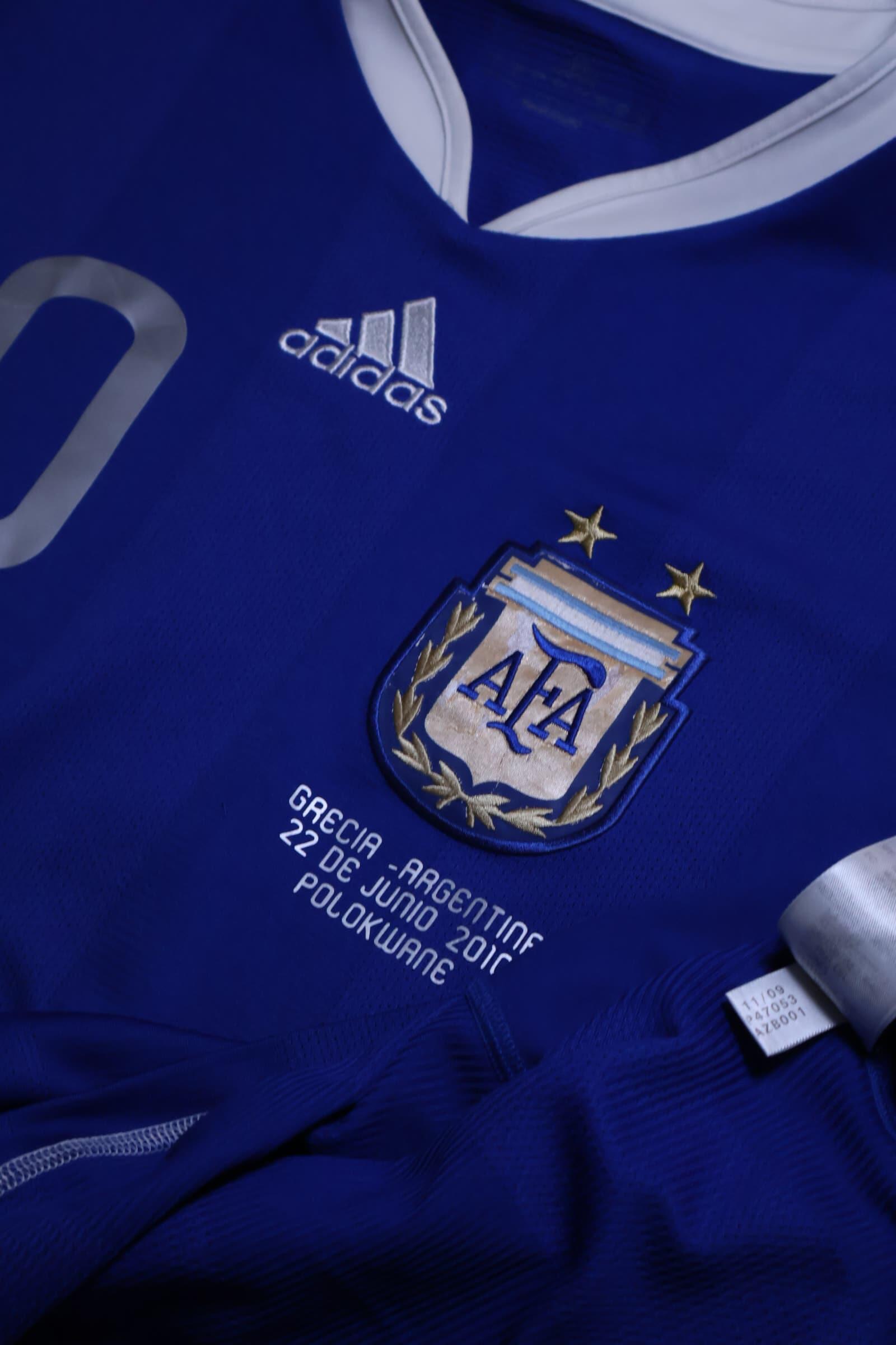 2010/11 - ARGENTINA - MESSI - #10 - WORLD CUP AWAY SHIRT - M