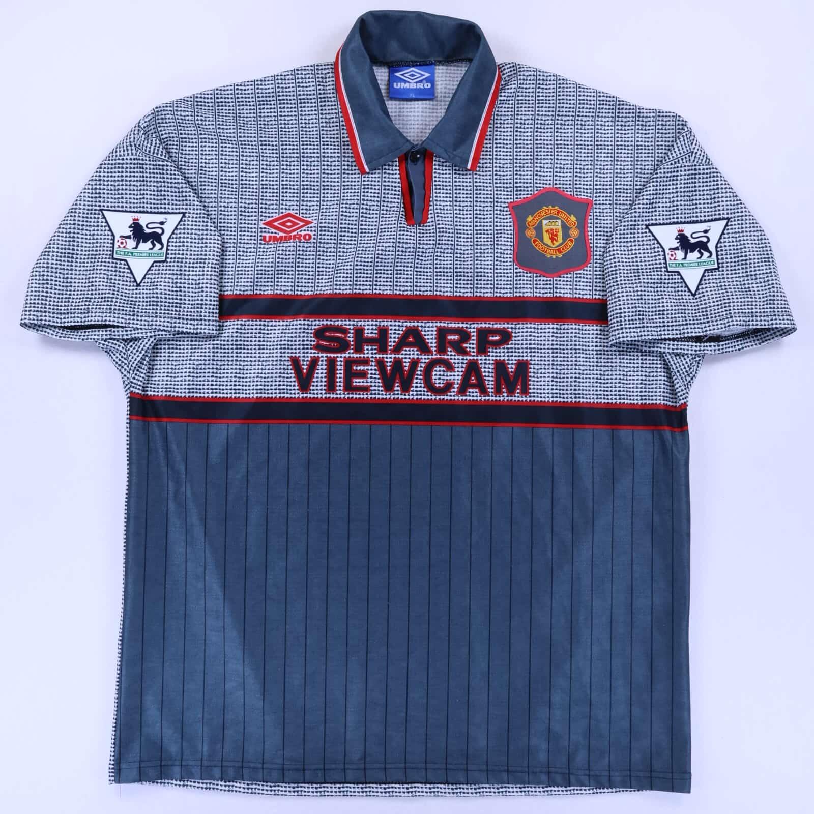 Manchester United Cantona #7 1995/96 Away Shirt - XL