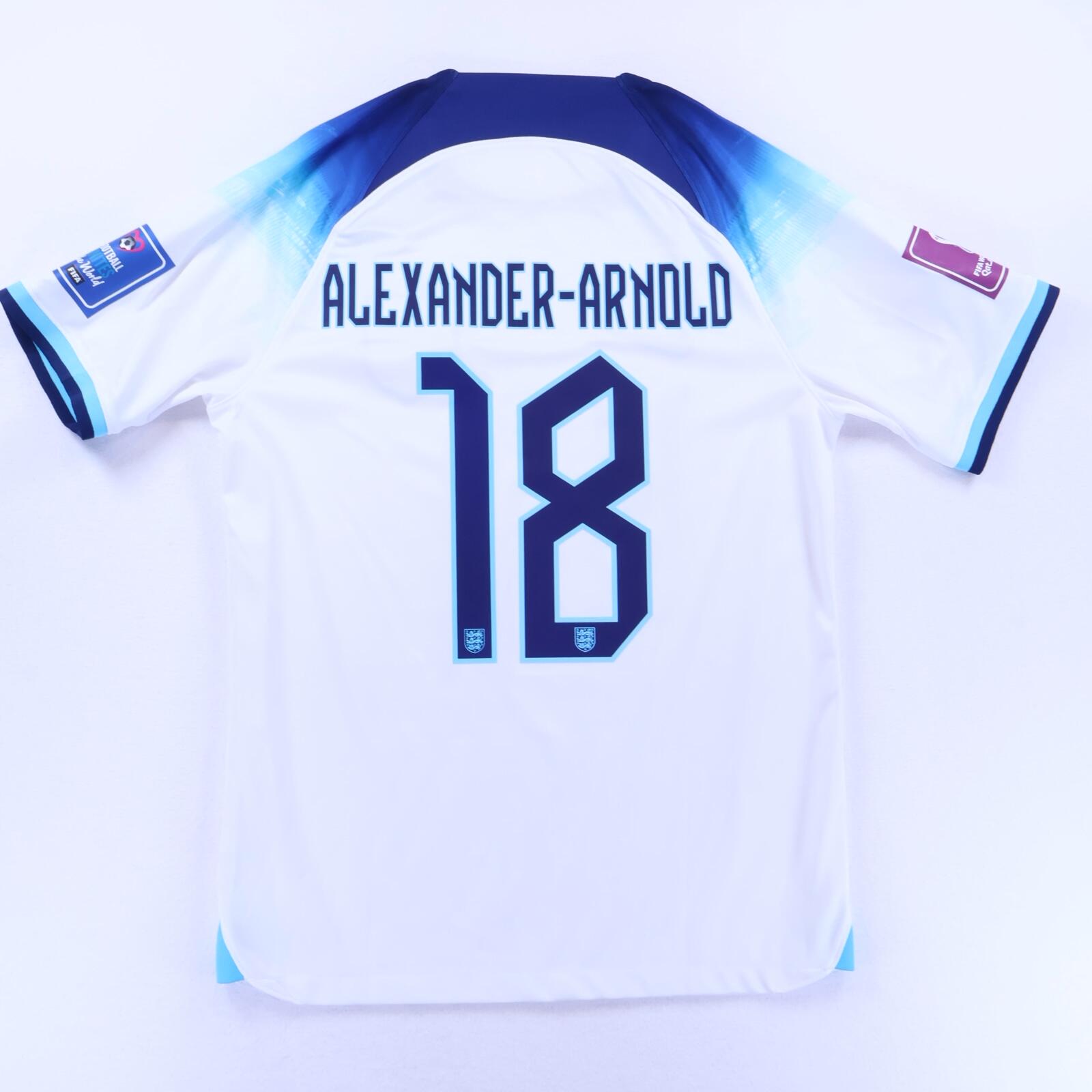 England Alexander-Arnold #18 2022/23 Home Shirt - M