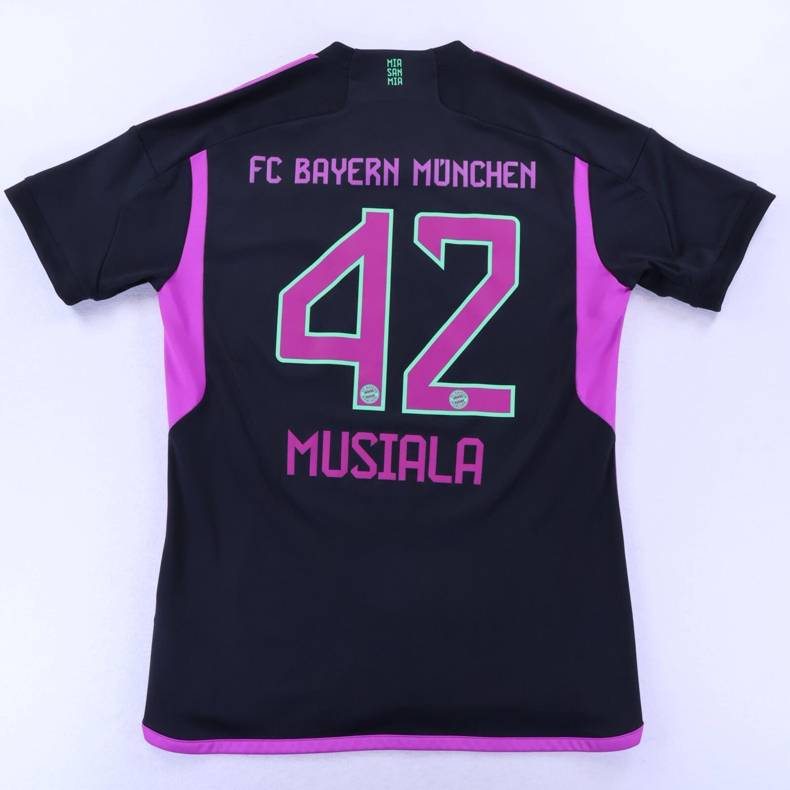 Bayern Munich 1997/98 Training Shirt - XL