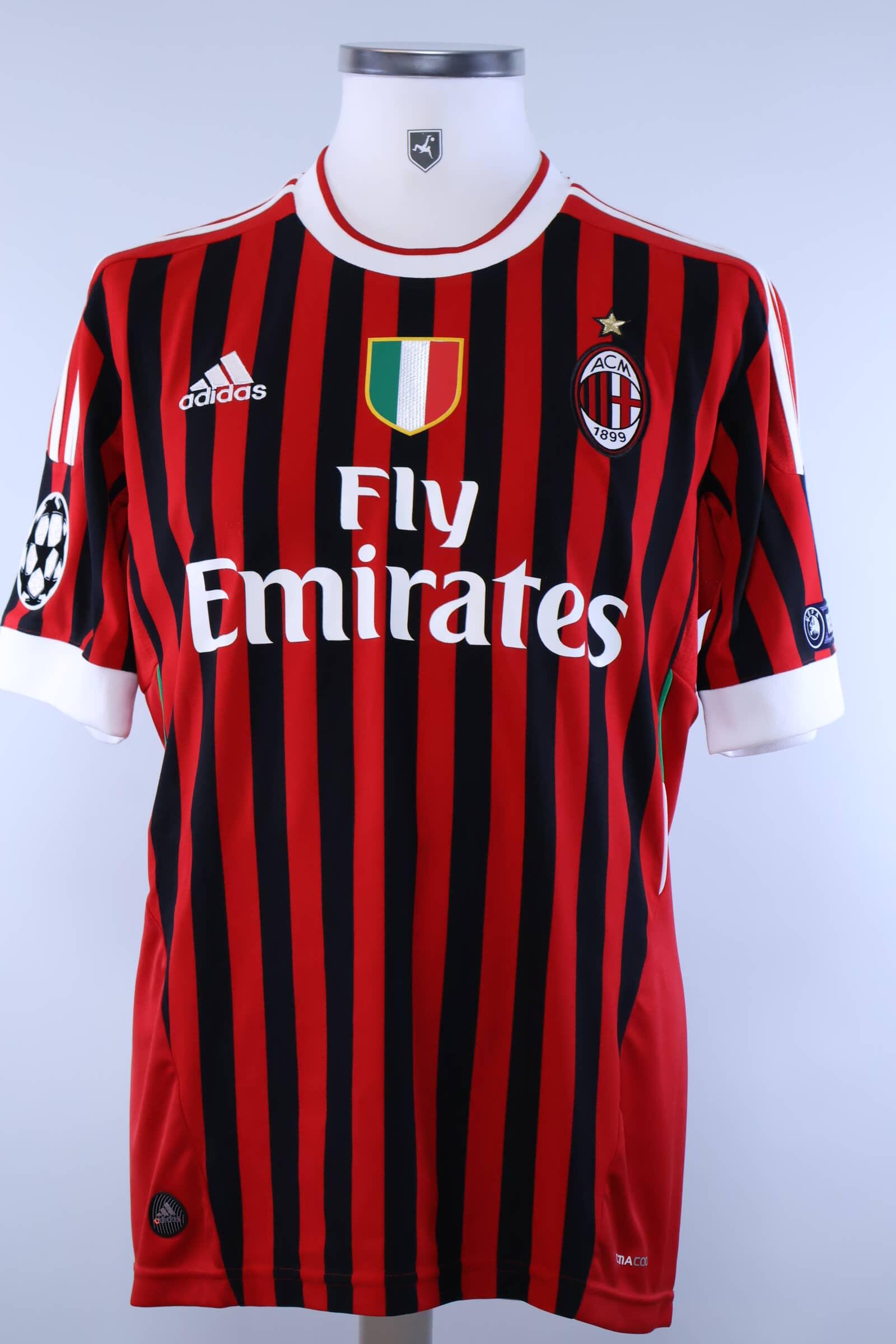 2011/12 - AC MILAN - IBRAHIMOVIĆ - #11 - HOME SHIRT - M