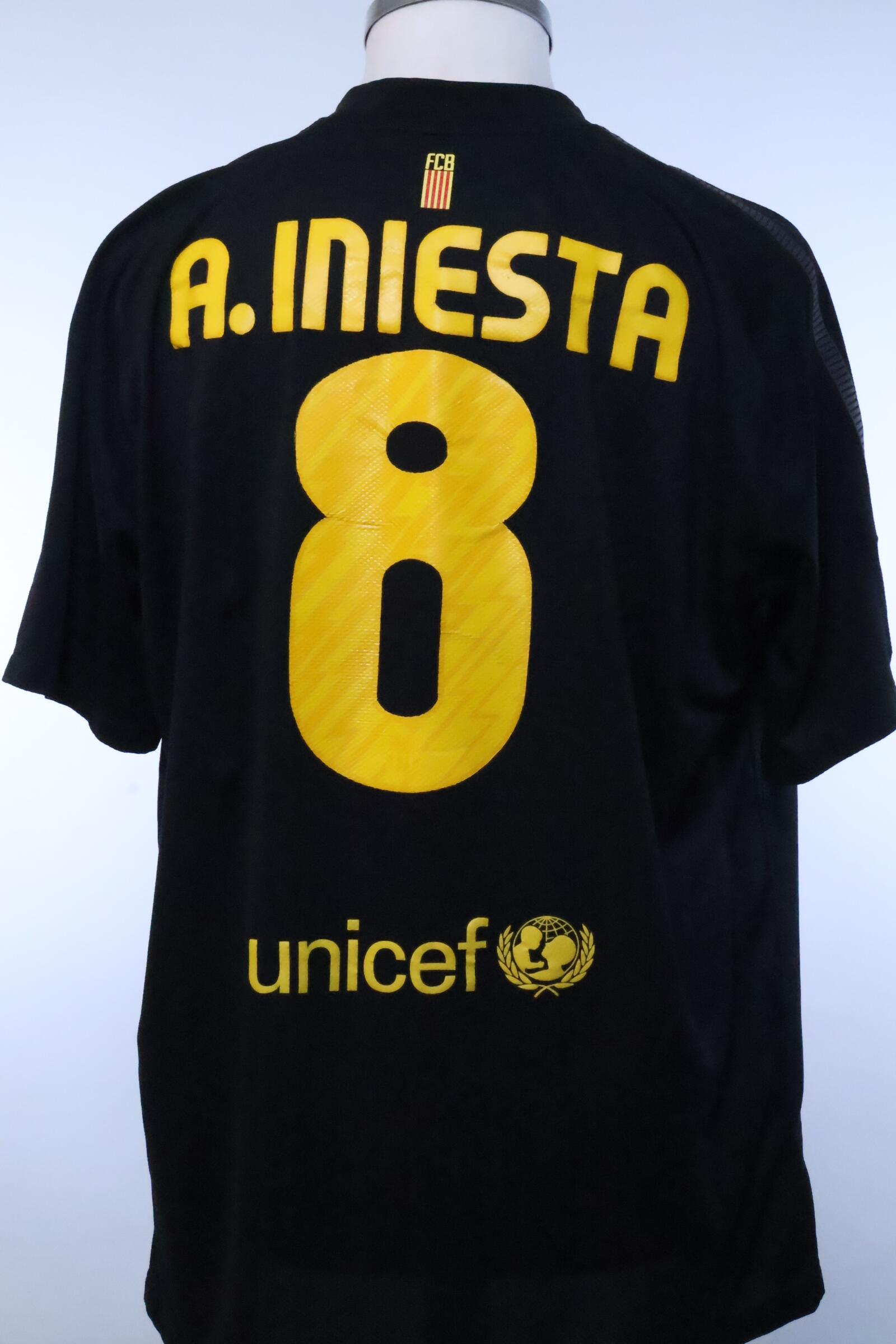 2011/12 - FC BARCELONA - A. INIESTA - #8 - AWAY SHIRT - XL