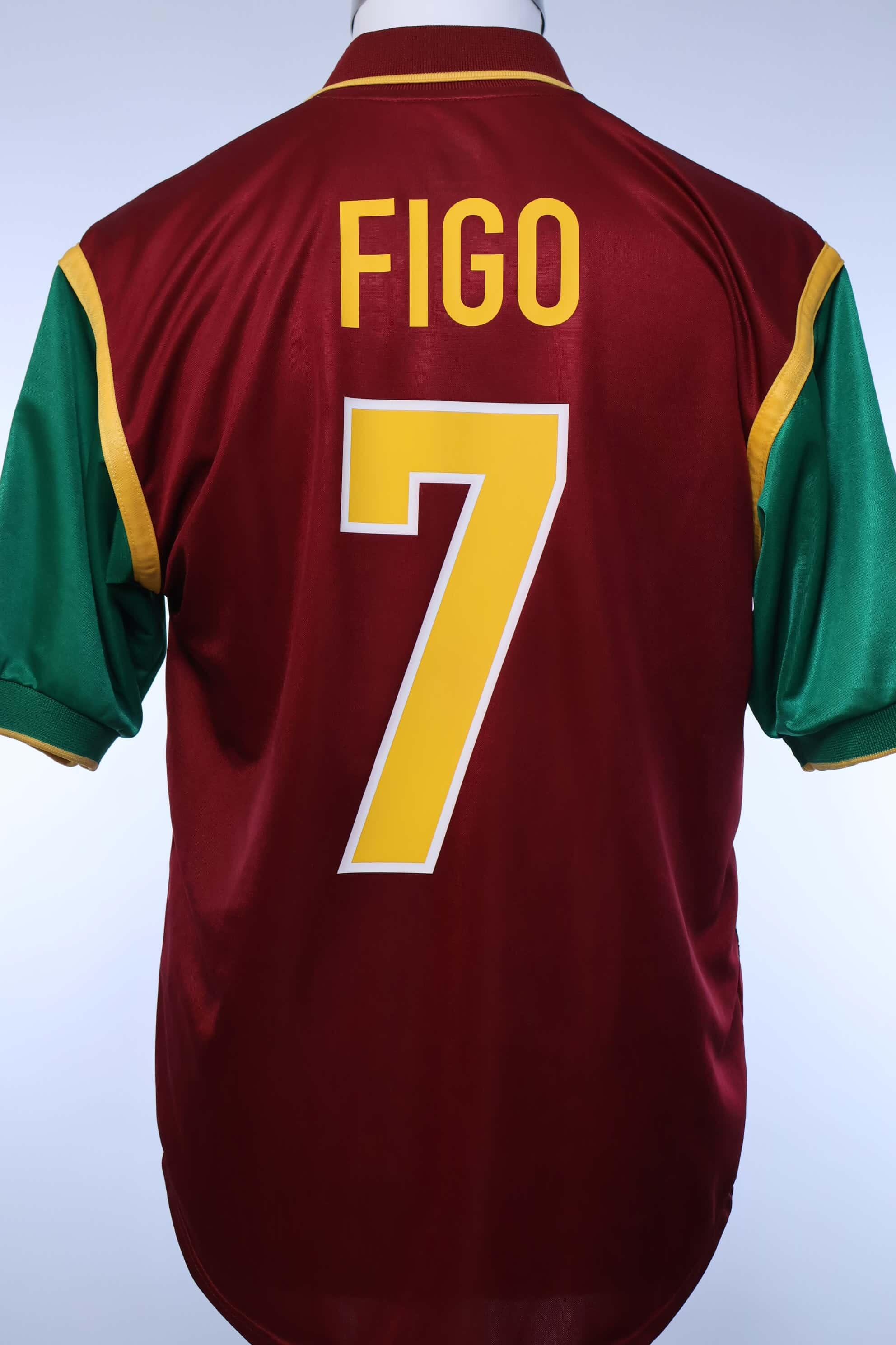 Portugal 2002/04 Figo #7 Home Shirt - S