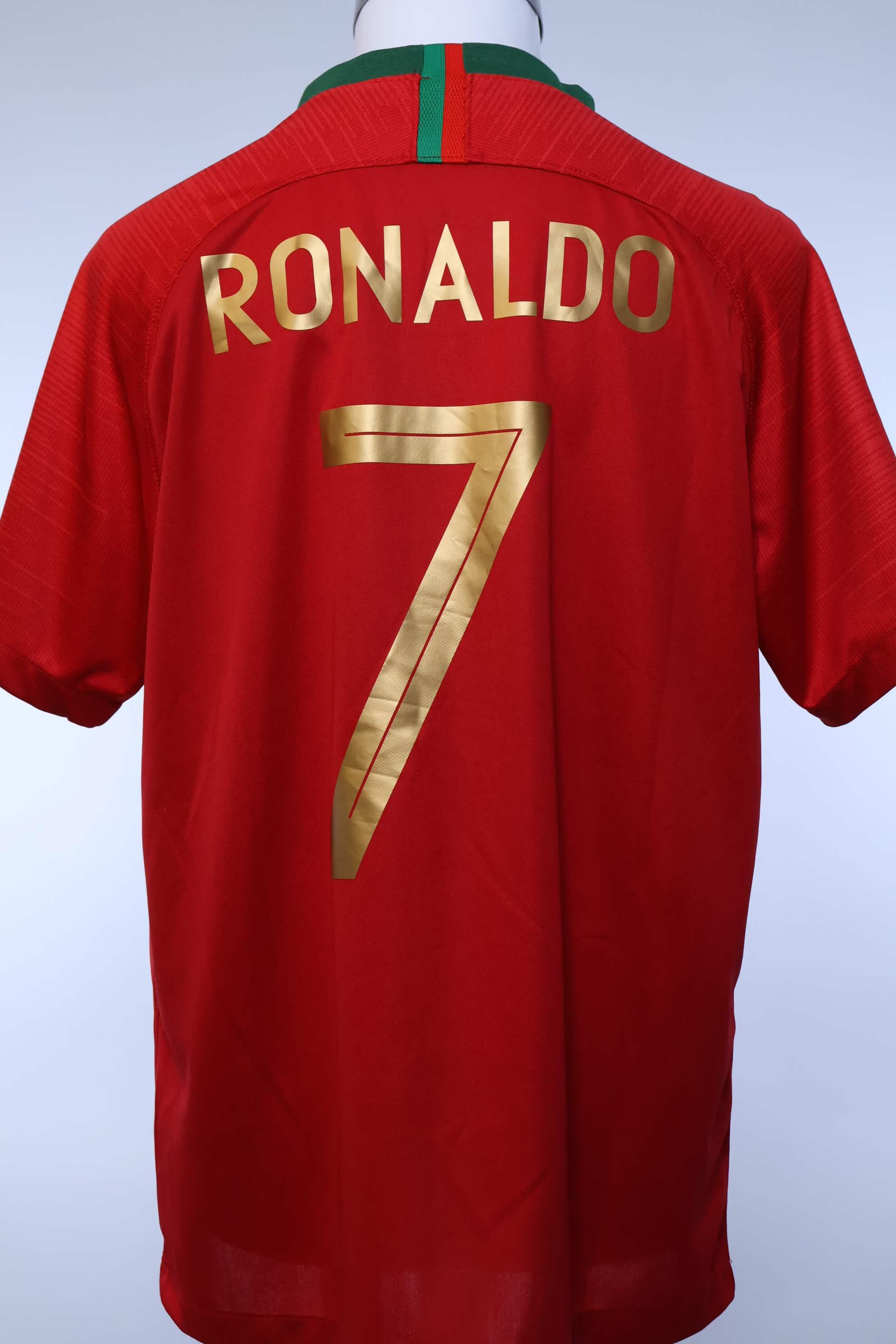 Ronaldo s-l400.jpg