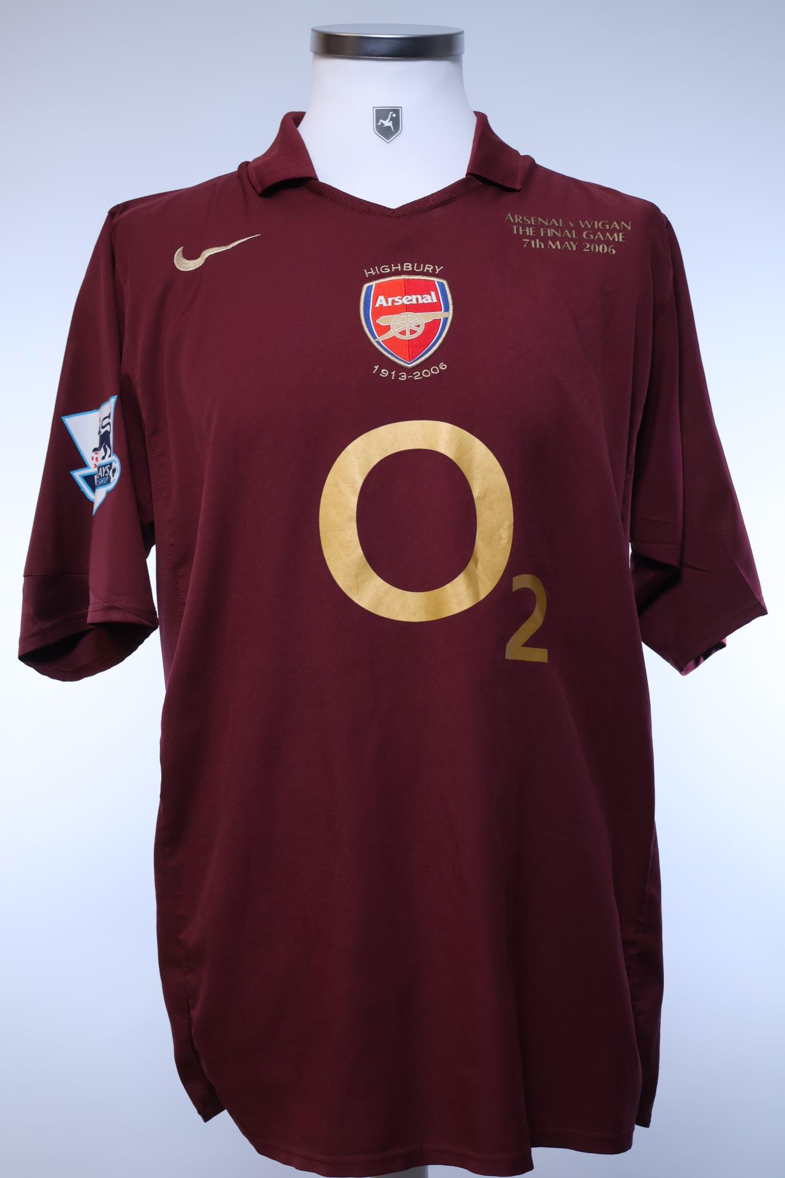 Arsenal Henry #14 2005/06 Home Shirt - L