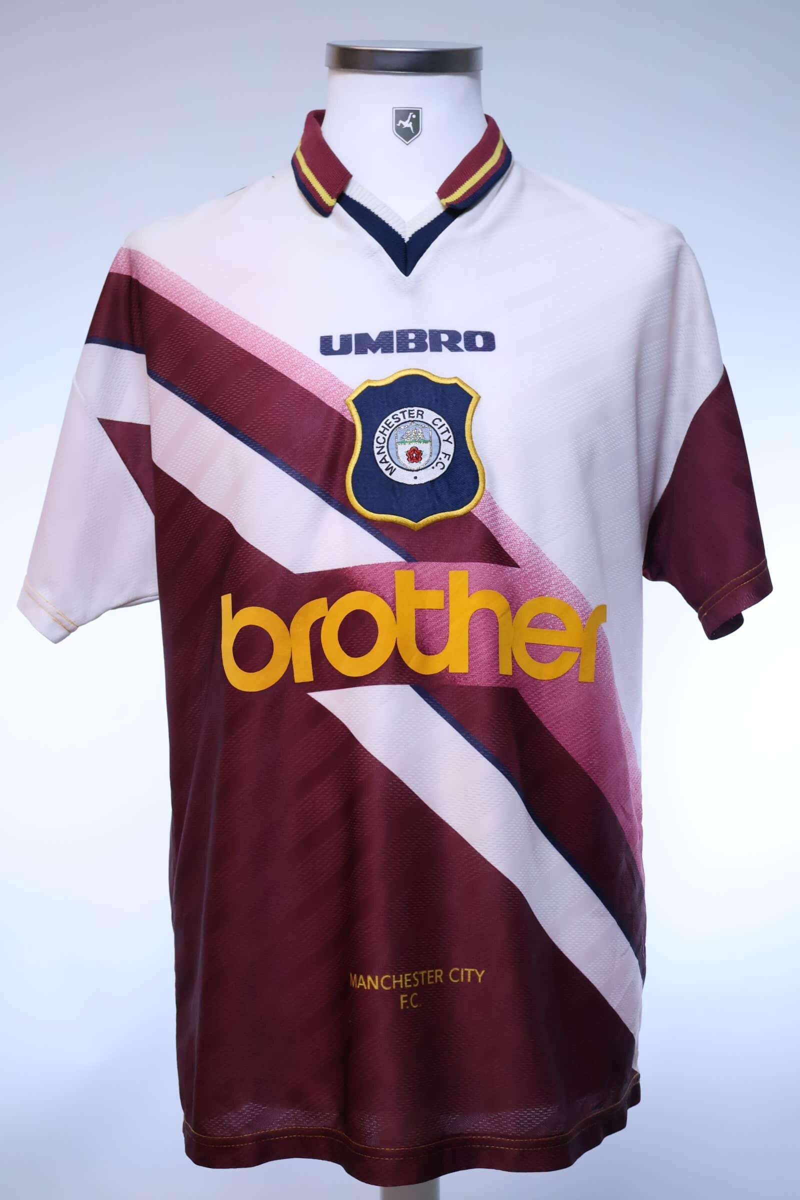 Manchester City 1996/97 Away Shirt - M