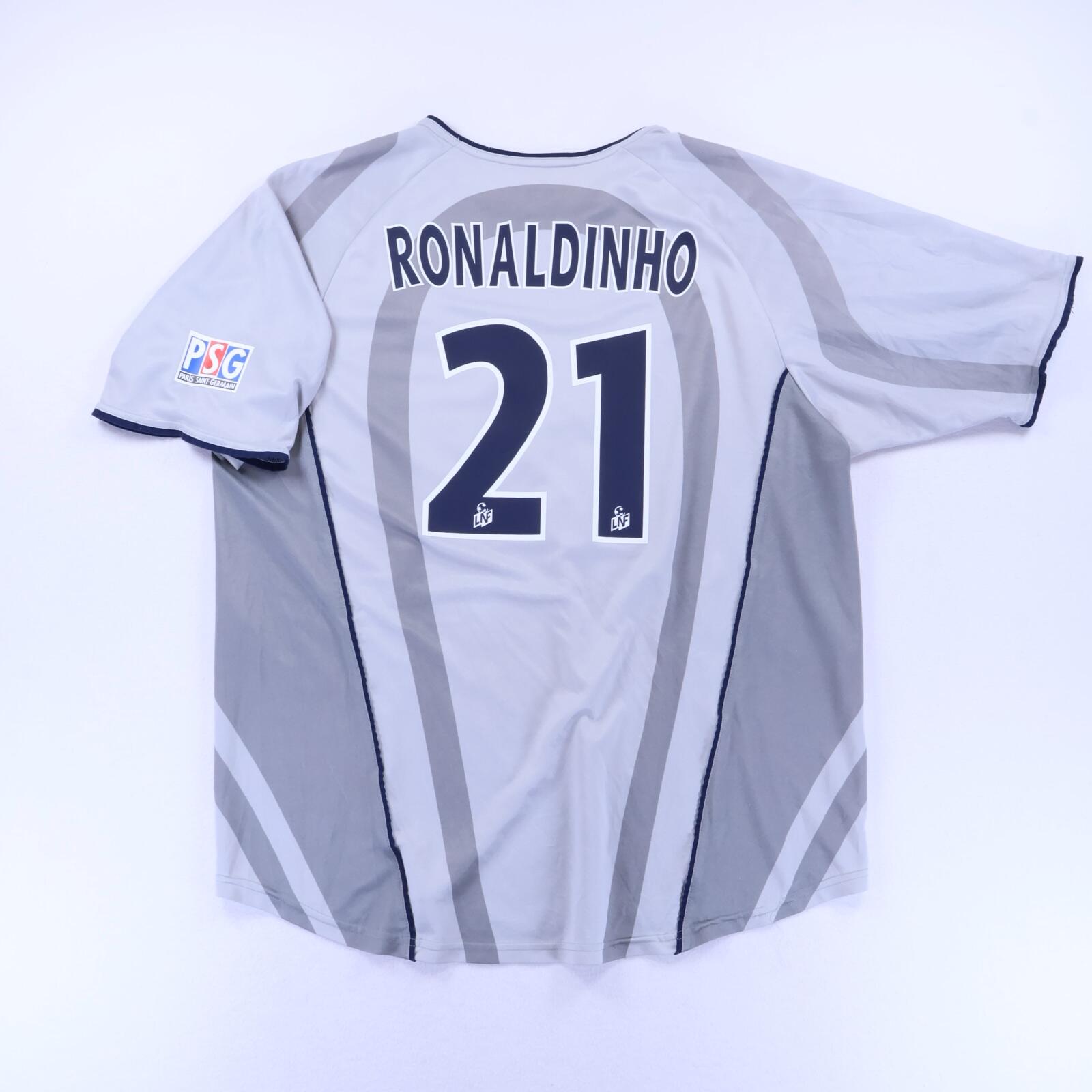 Paris Saint-Germain F.C Ronaldinho #21 2001/02 Away Shirt - XL