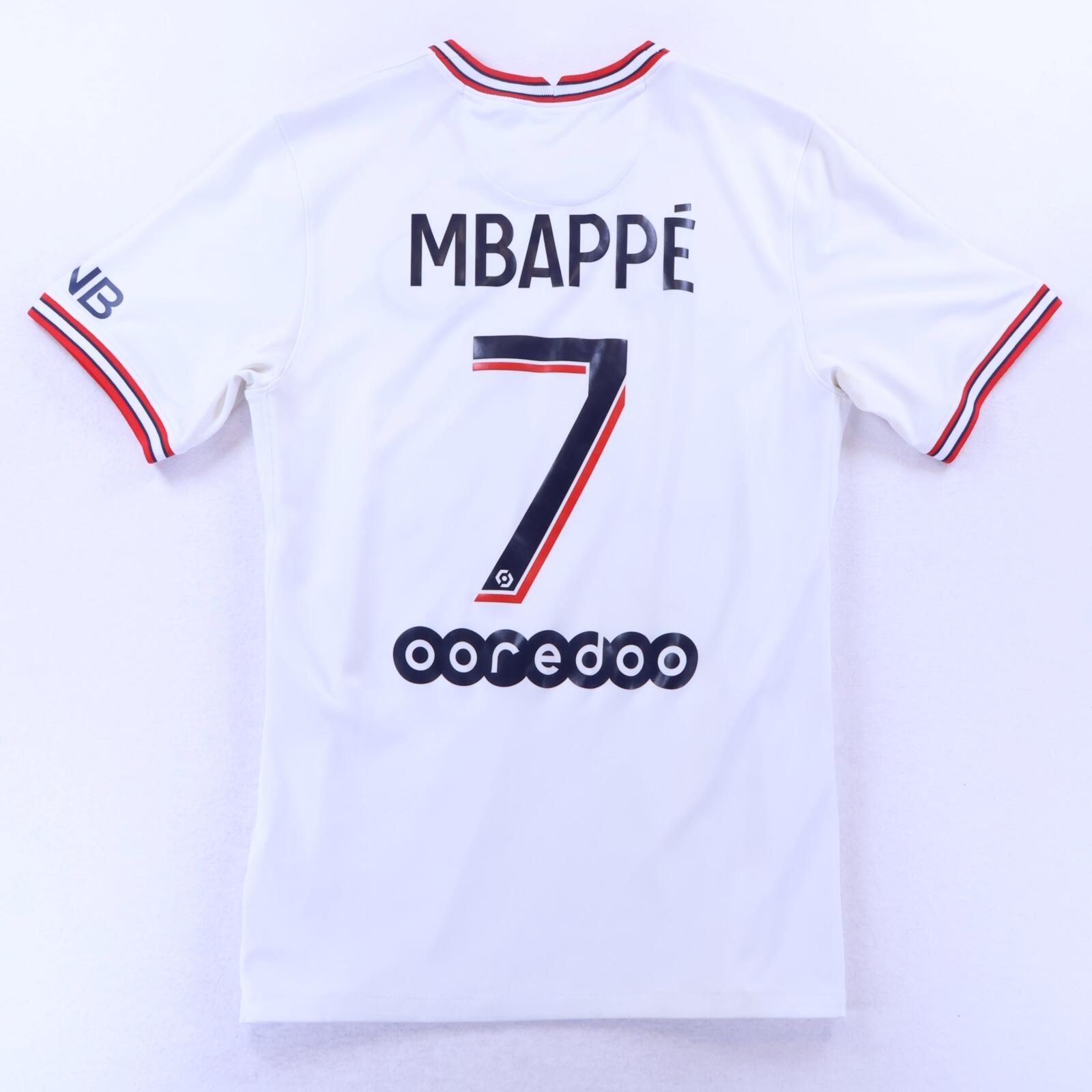 Paris Saint-Germain F.C Mbappé #7 2021/22 Fourth Shirt - S