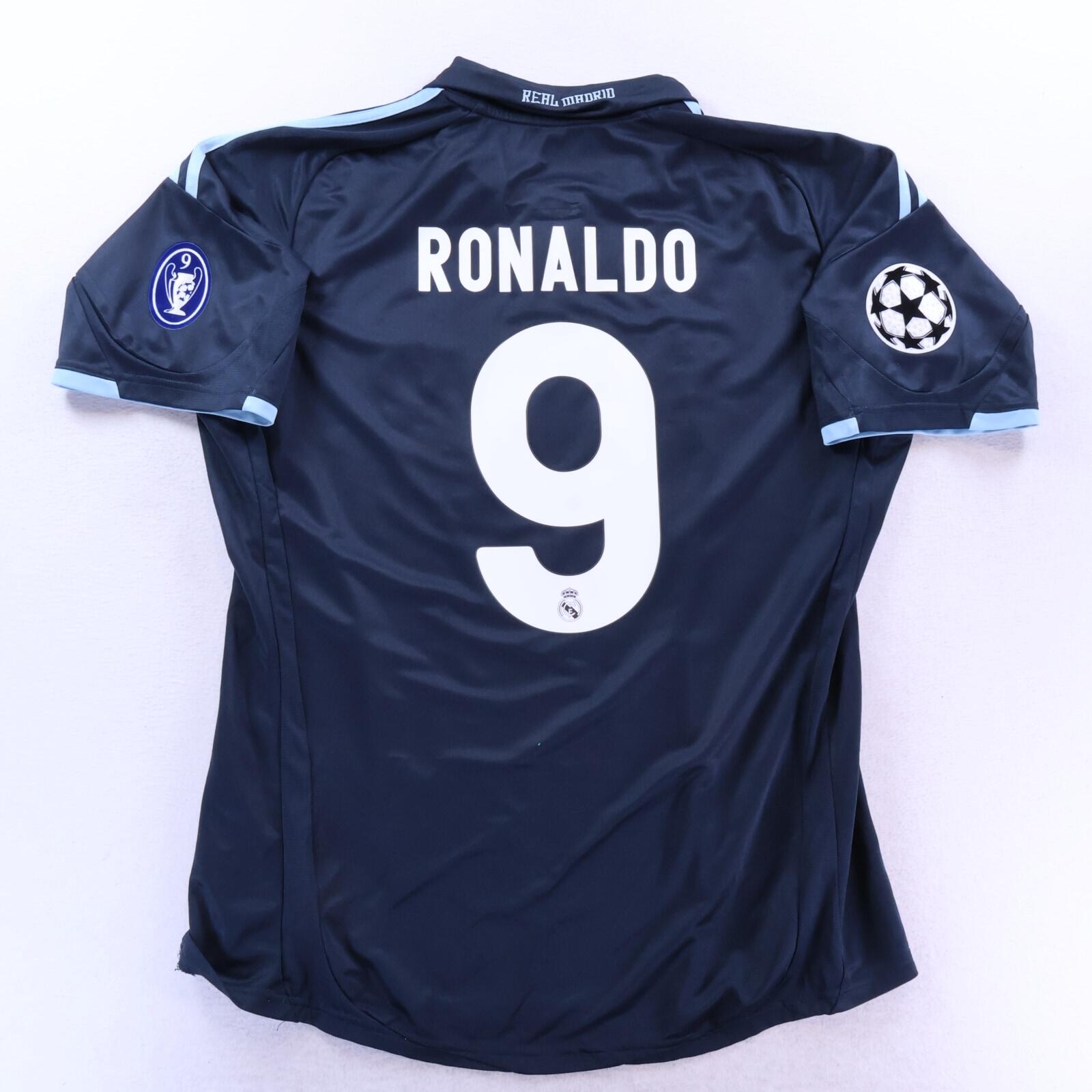 MINT* Real Madrid Ronaldo #9 2004/05 Away Shirt - XL