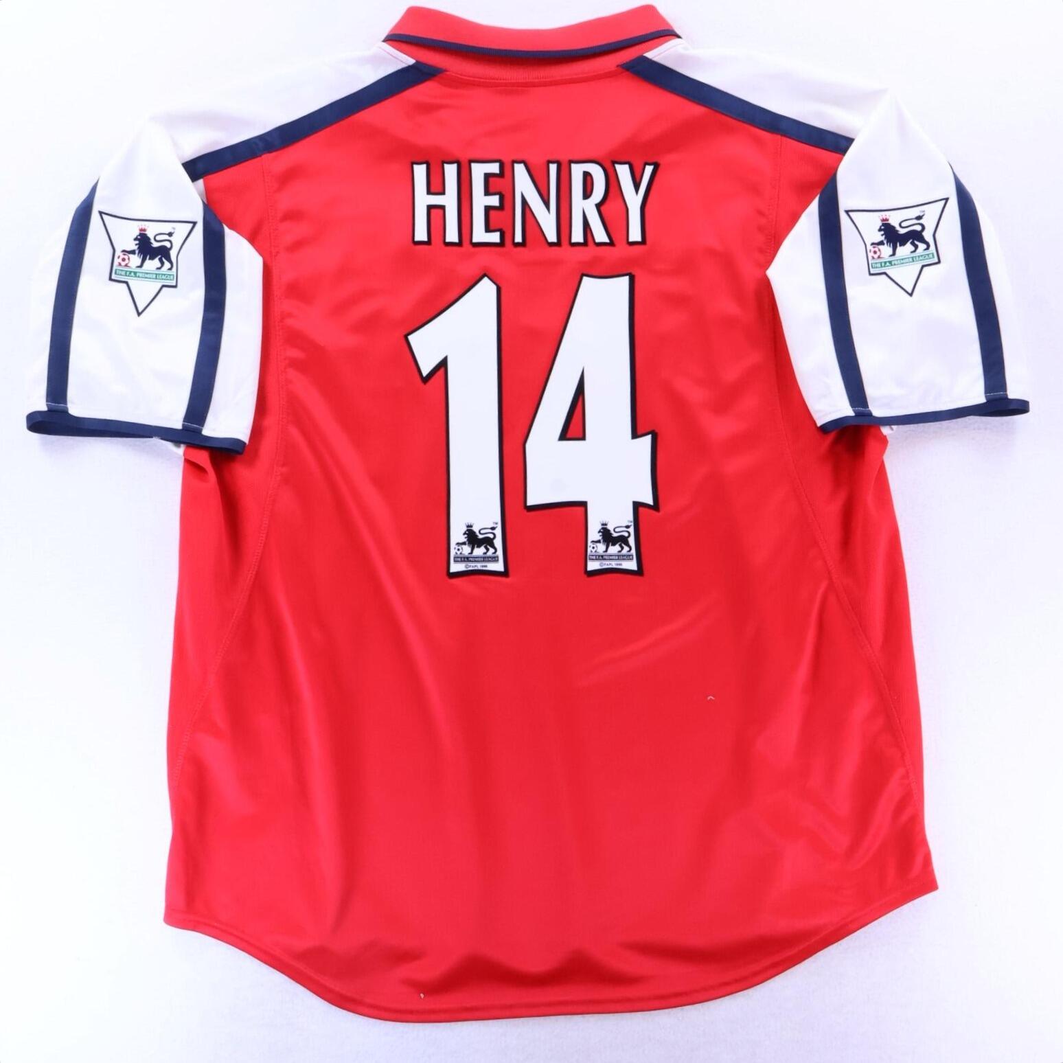 Arsenal Tomiyasu #18 2021/22 Home Shirt - M