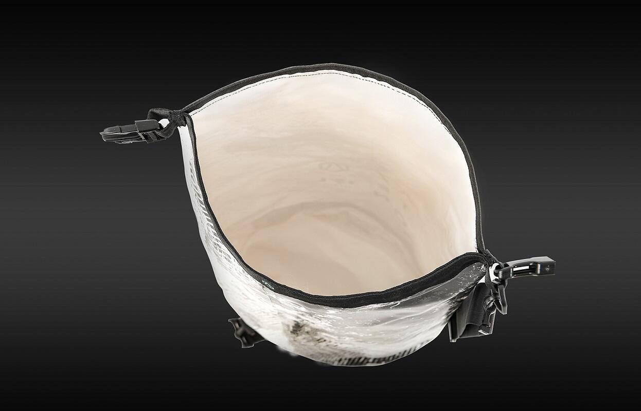 ! alt :  ! title : AZTRON DRY BAG 15L OPEN ! desc :  ! caption :
