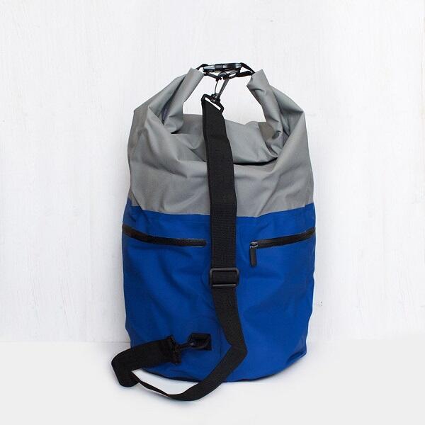 ! alt : 98ebd86d-f03a-4e4e-86ed-abb94bb0fc08 ! title : Dry-life-wet-and-dry-bag-30L-a-2.jpg ! desc :  ! caption :