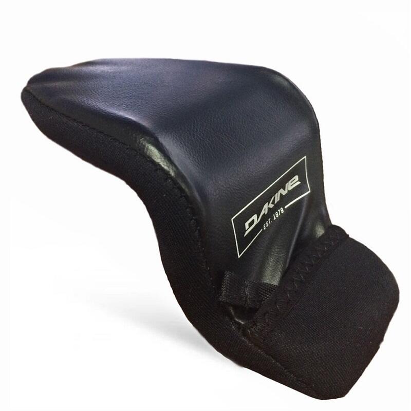 ! alt : 0c35ebc0-26fa-40f0-bd67-35c1ad92d7e5 ! title : DaKine-Cobra-Half-Hook-Footstrap-Black-1.jpg ! desc :  ! caption :