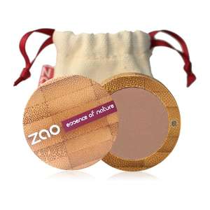 nude matt eyeshadow in open bamboo pot with natural cotton pouch behind label shows Zao