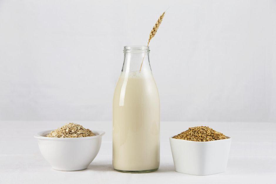 With these Simple Tips You Will Never Need to Buy Oat Milk Again