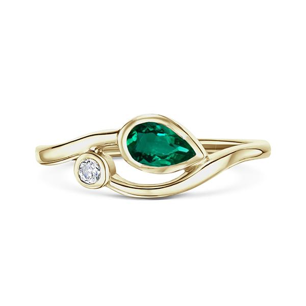 Emerald and yellow gold ring 5672