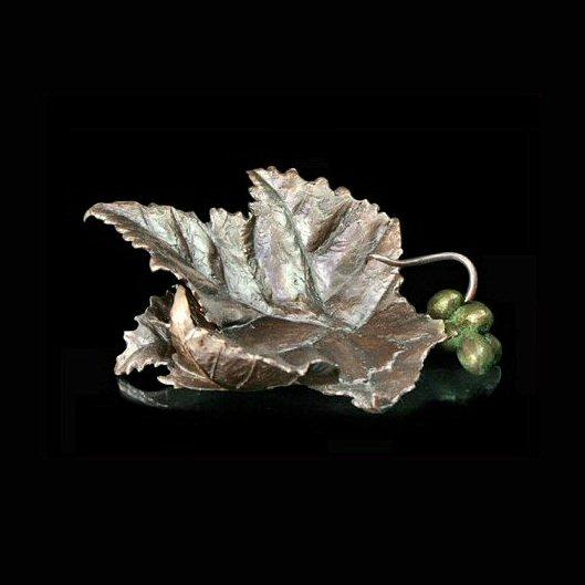 Vine Leaf (616) in bronze by Michael Simpson