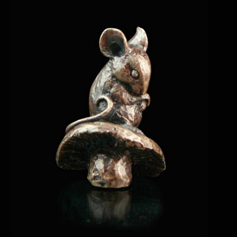 Mouse (2045) by Butler and Peach