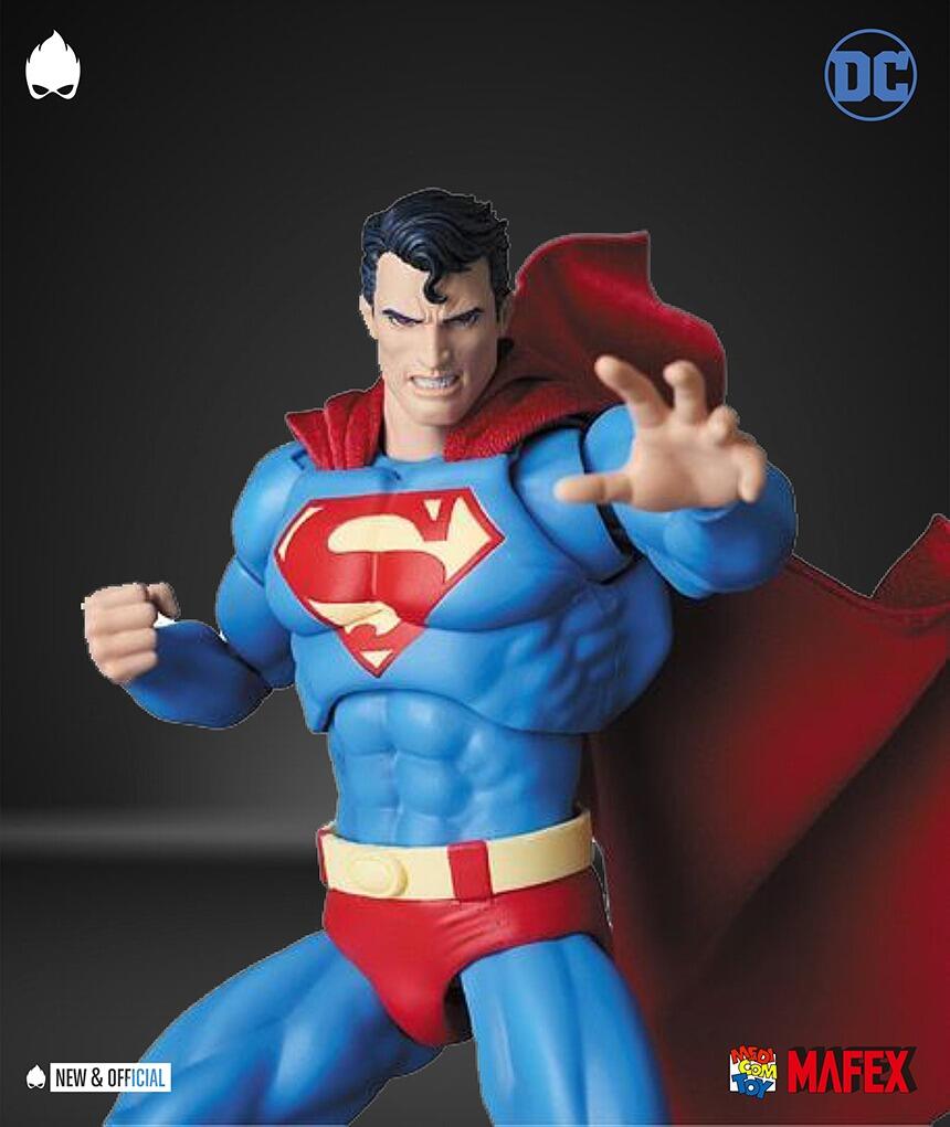 Medicom MAFEX - Batman: Hush Action Figure 1/12 Scale Superman 