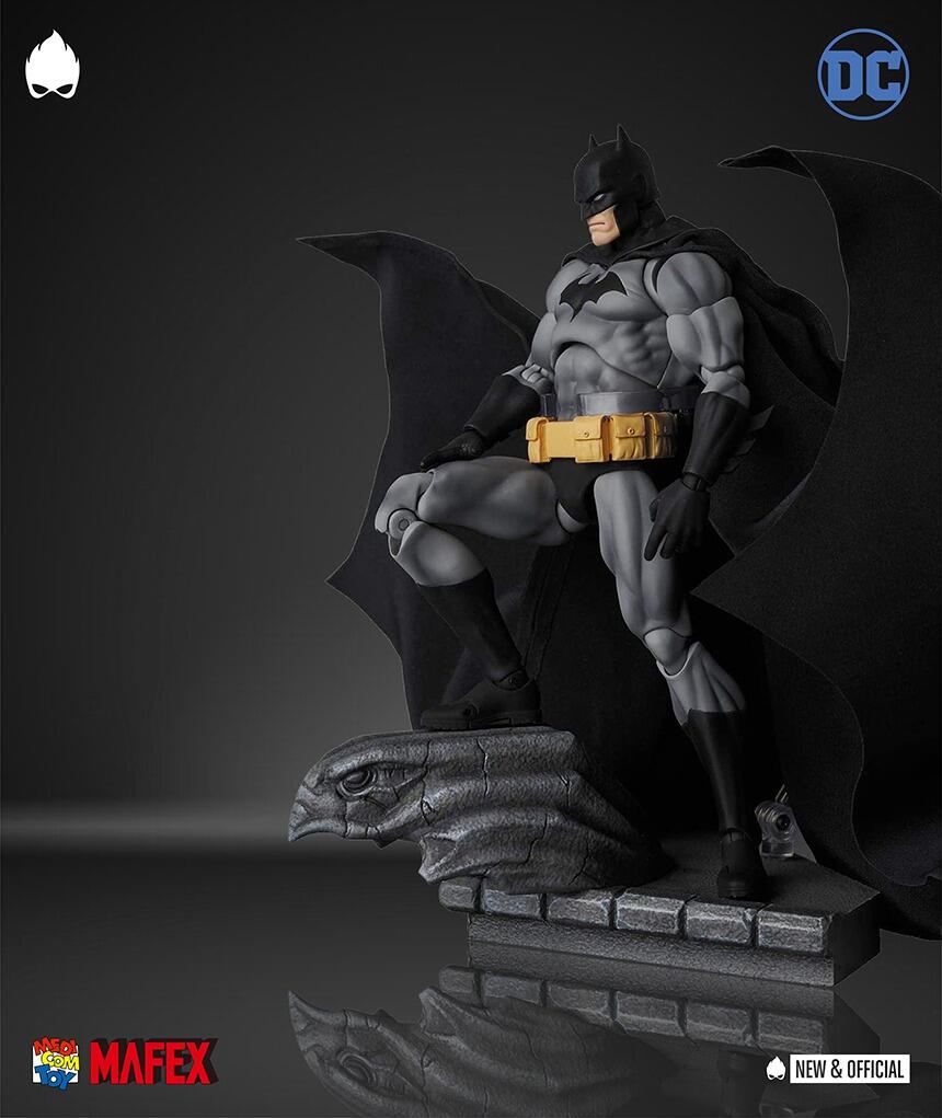 Medicom MAFEX - Batman: Hush Action Figure 1/12 Scale Batman