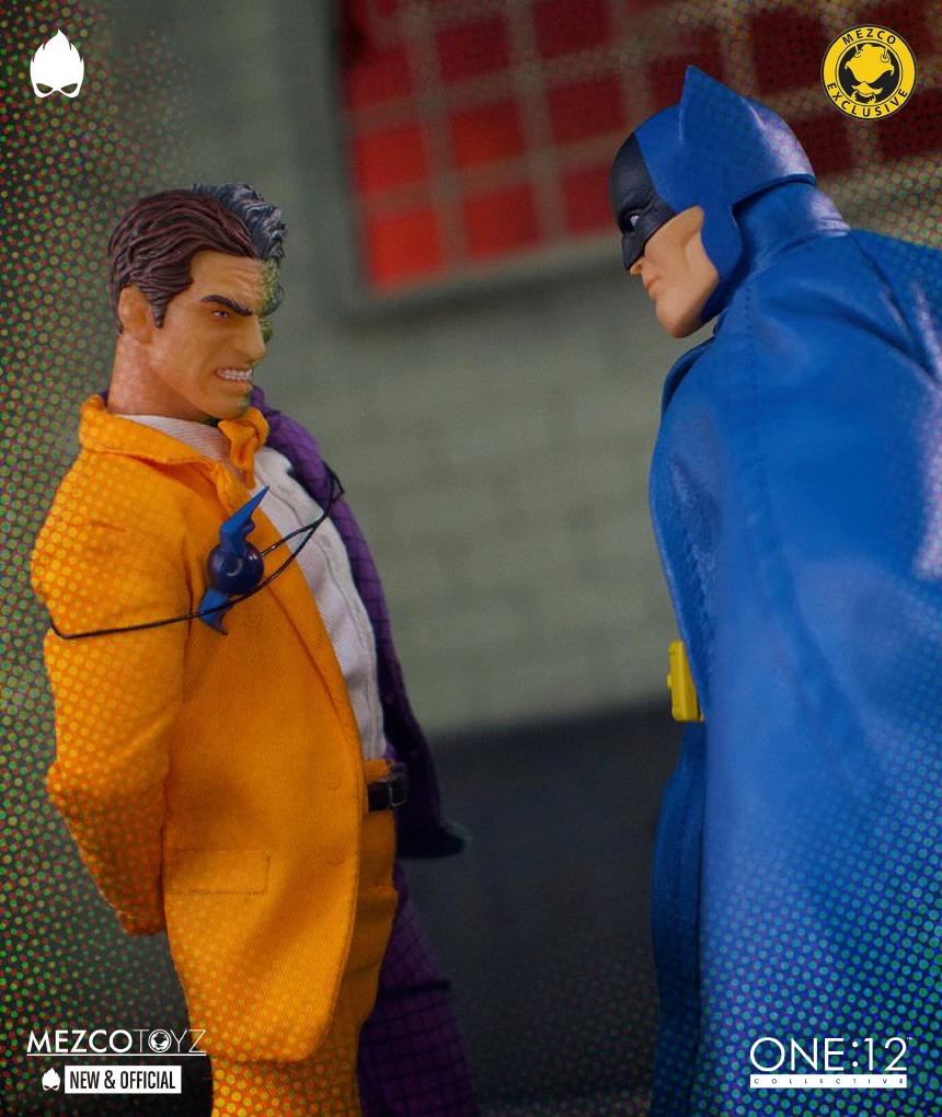 MEZCO - One:12 Collective DC Golden Age Action Figure Batman vs Two ...
