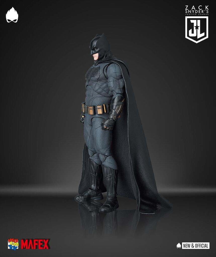 Medicom MAFEX Zack Snyder s Justice League Action Figure 1 12