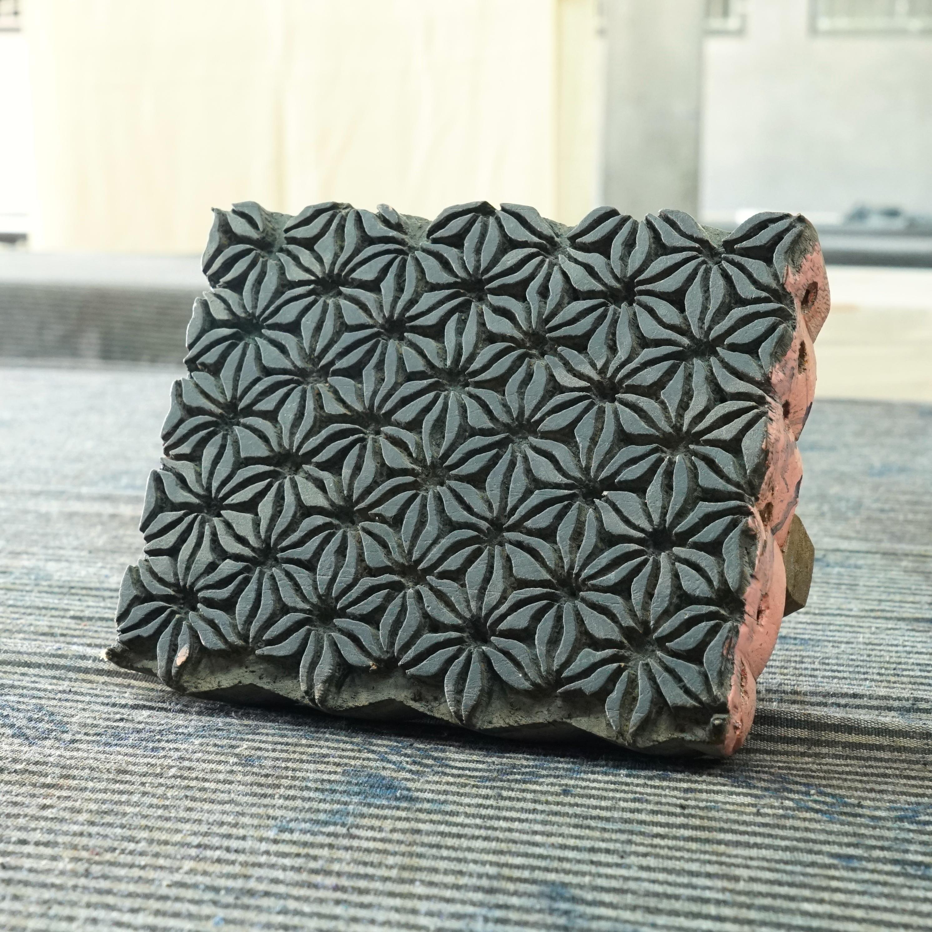 SIK20 - Block-Printed Cotton Fabric - Starfish Design - Black Iron Dye - Blocks