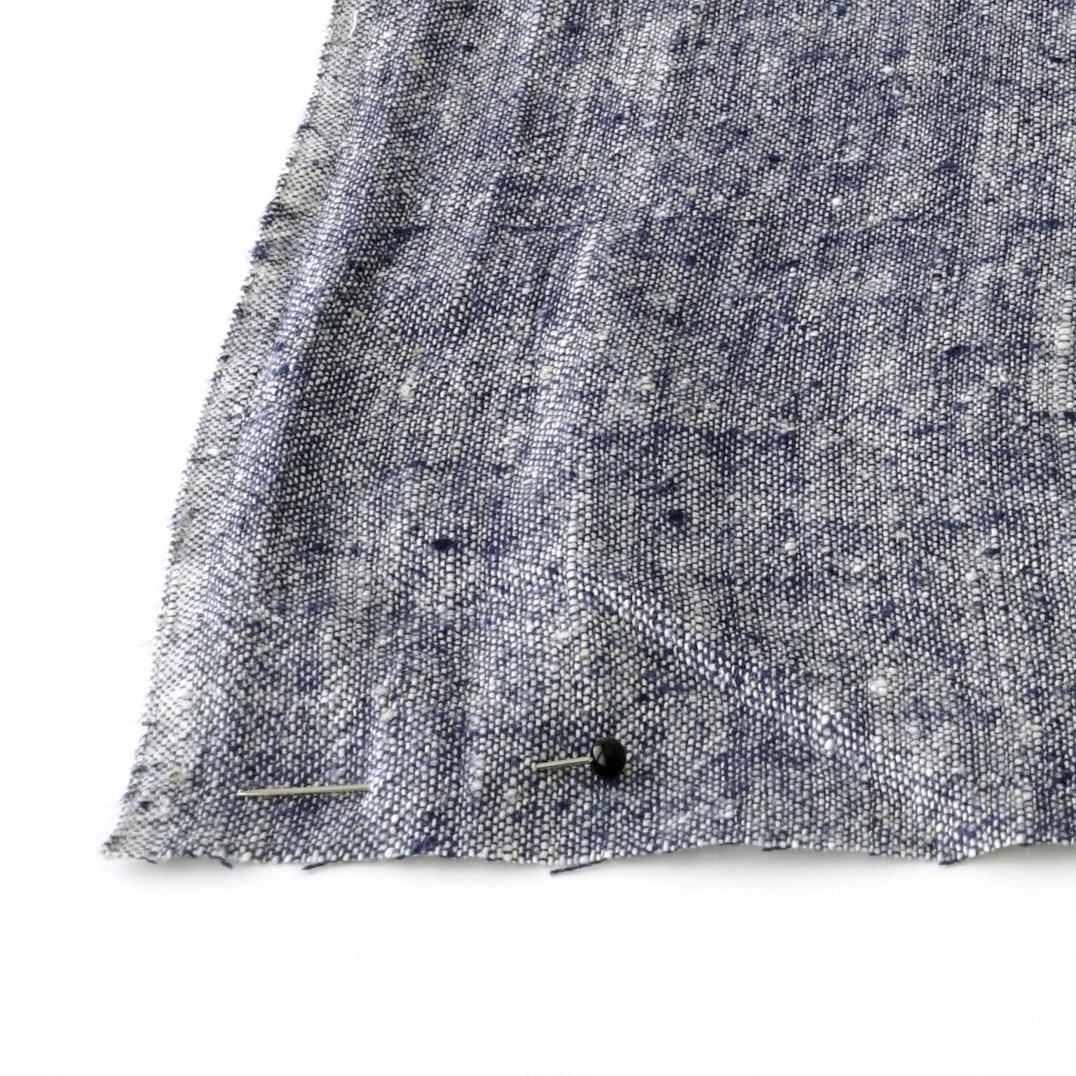 KJC26 - Handloom-woven Cotton Fabric - Shot Cotton - Cross Colour - Undyed Warp, Blue Weft - Plain Weave - Pin