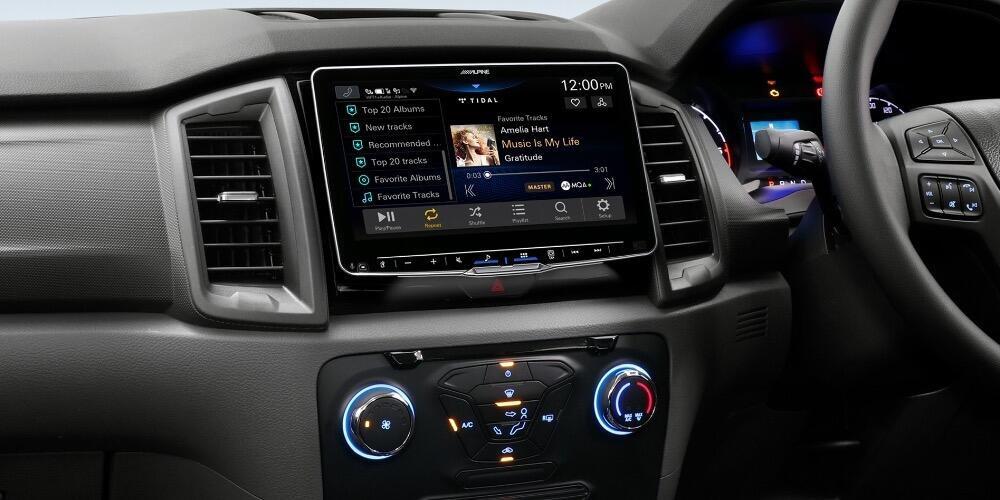 <h3>Car Stereos</h3><h6>Apple CarPlay & Android Auto</h6>