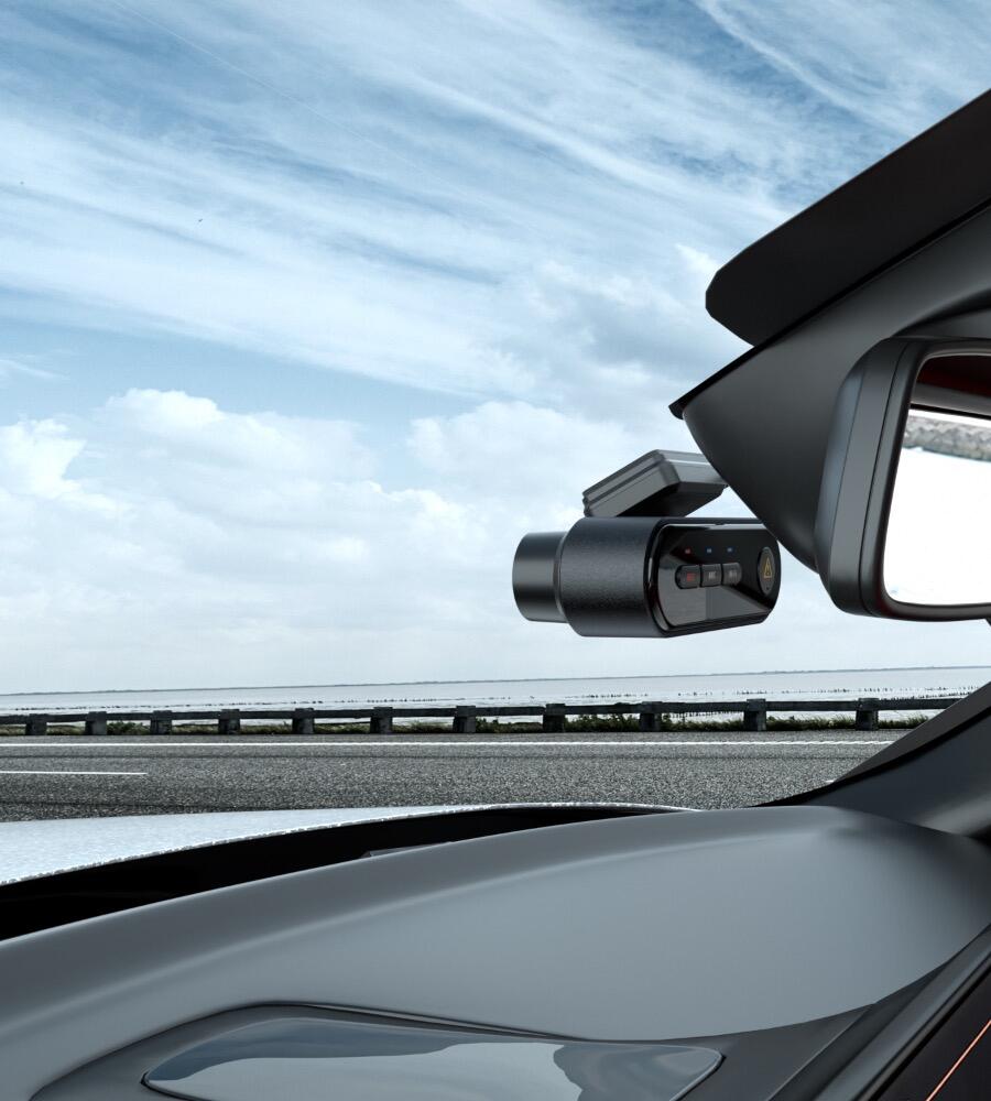 <h3>Award Winning Dash Cams</h3><h4>Hit the road knowing you’re always protected</h4>