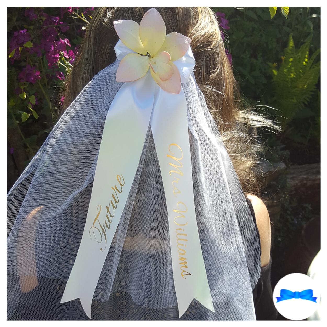Hen party veil with flower
