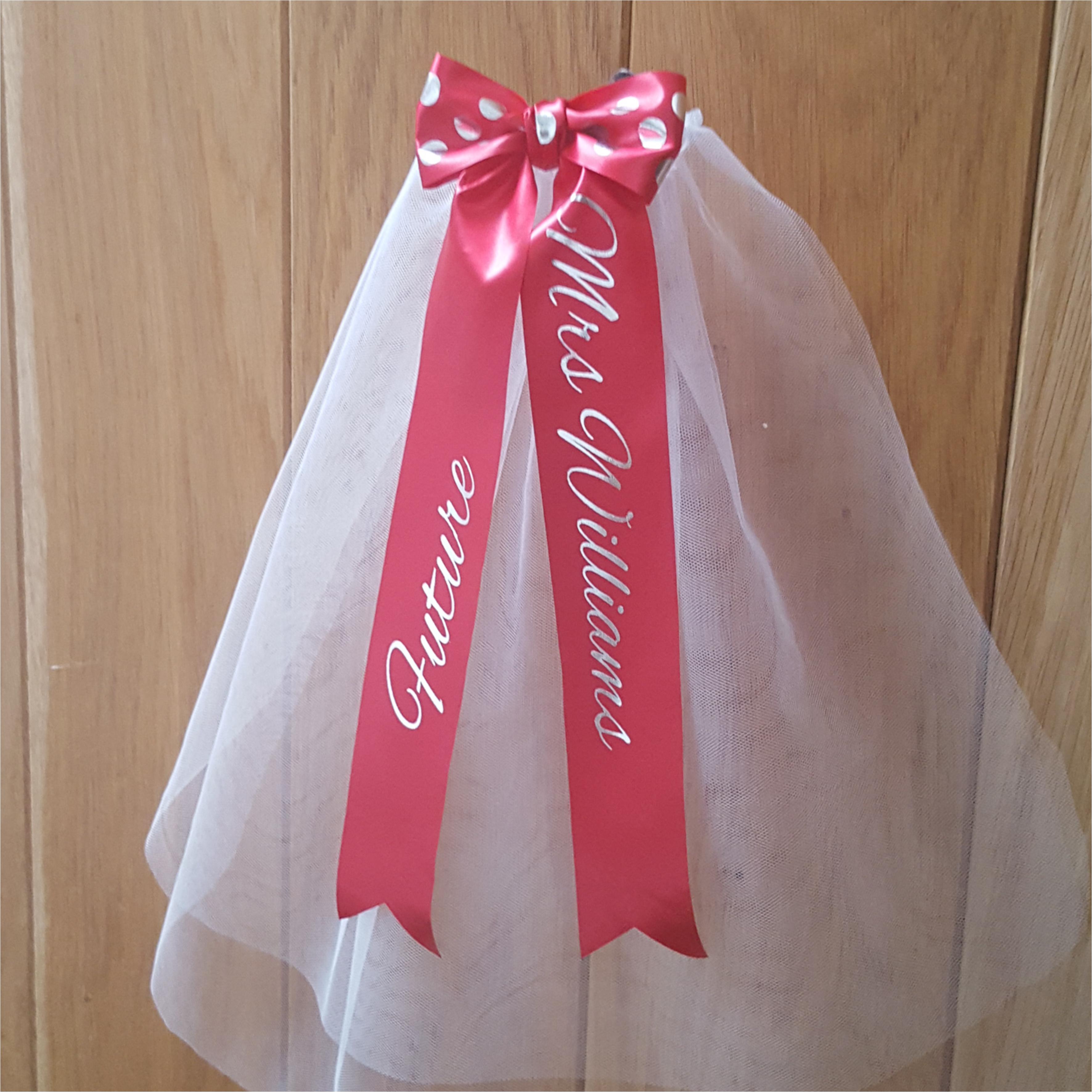 Red Spotty Bow Hen Party Veil