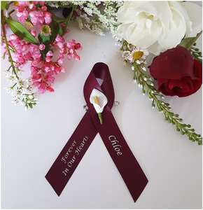 Memorial ribbons With lily