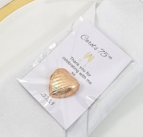 100 Cartellini Personalizzati 'Love Is Sweet' Per Bomboniere E Regali, Carta Gialla, 5,7x2 Cm, Da Personalizzare Con Testo