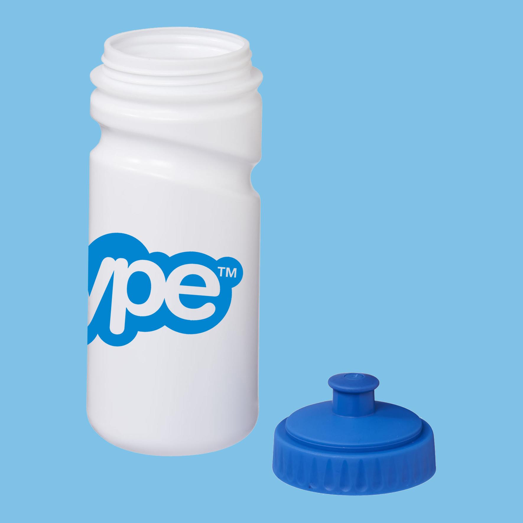 Contrast coloured screw top lid with push pull mouthpiece